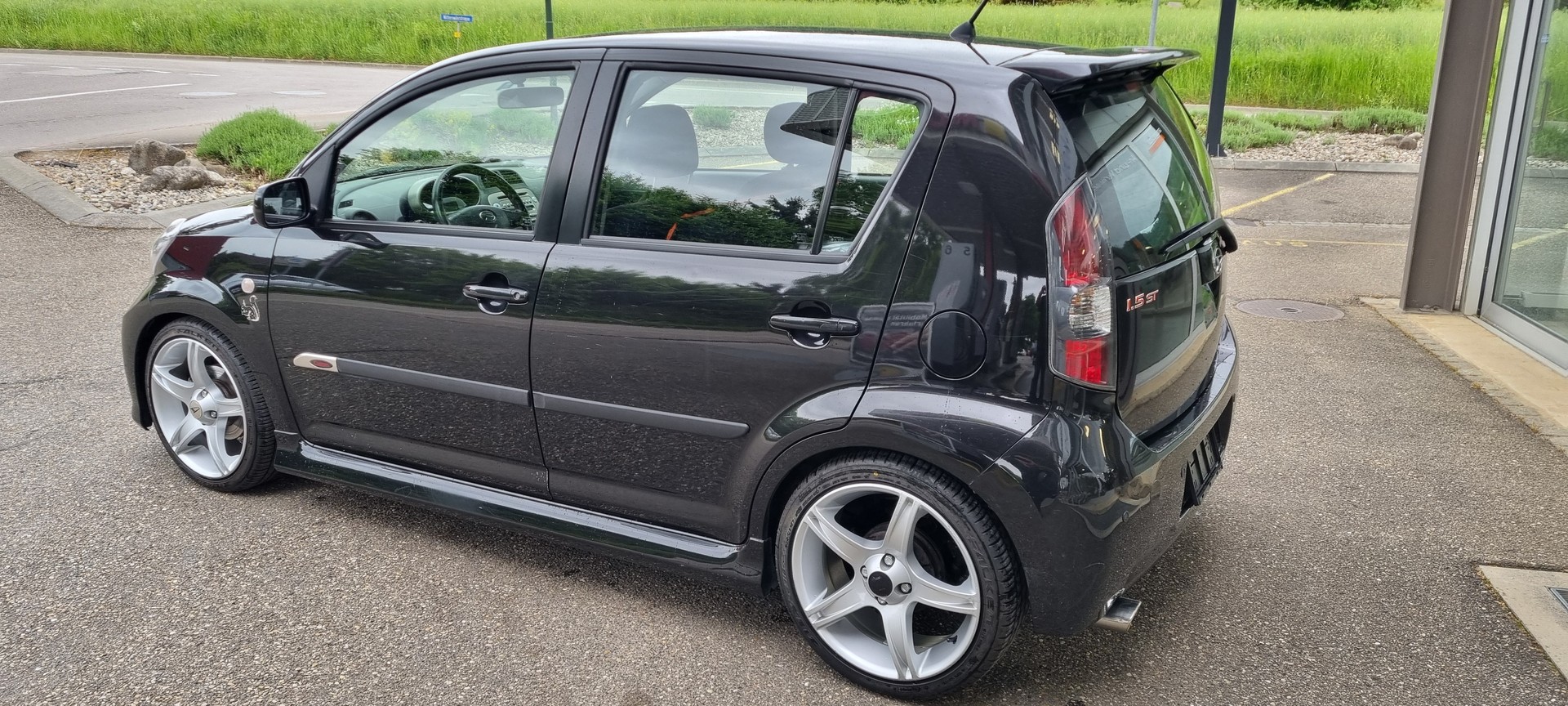 DAIHATSU Sirion 1.5 ST Custom Automatic-image-1