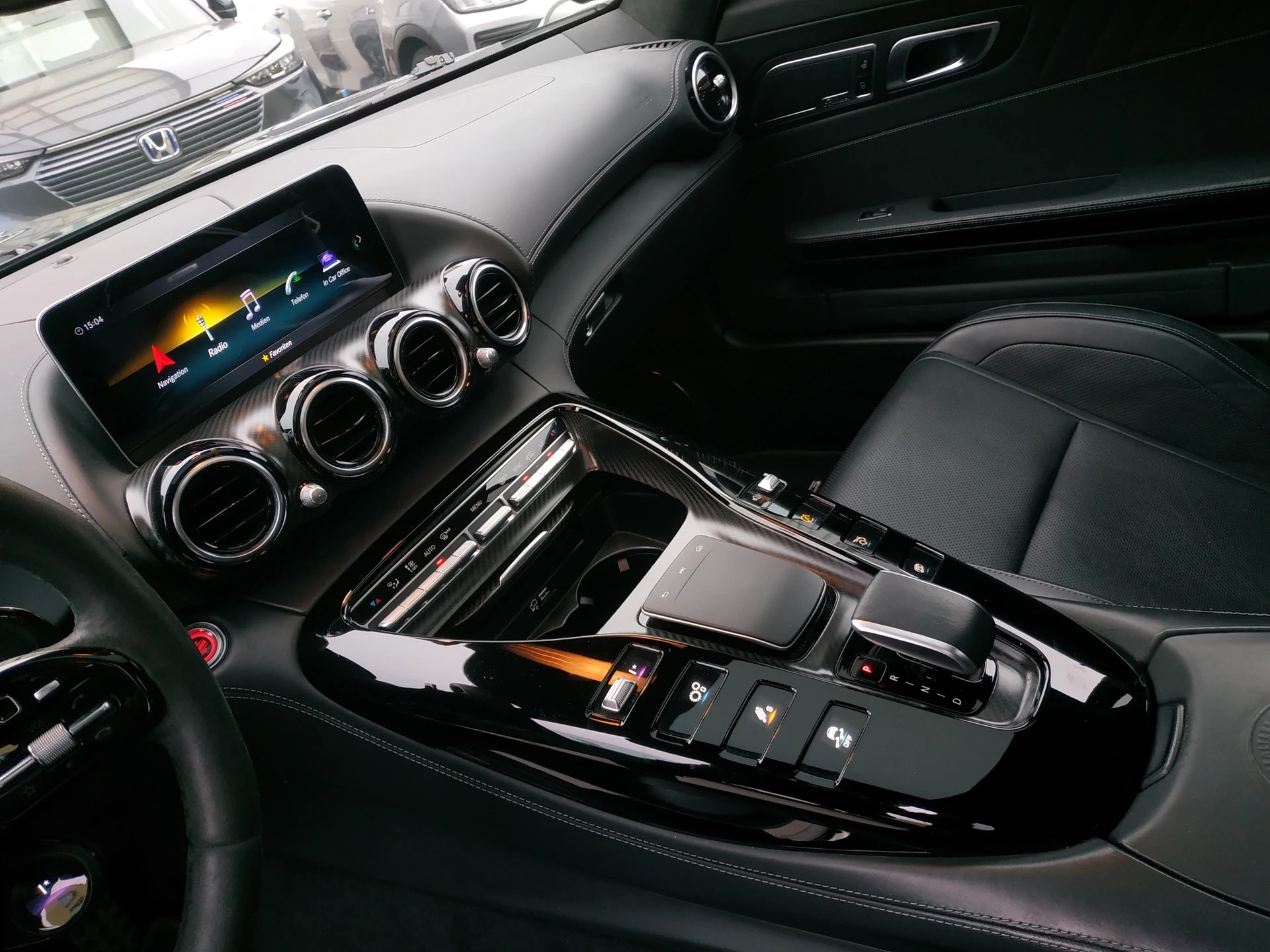 MERCEDES-BENZ AMG GT C Speedshift DCT-image-16