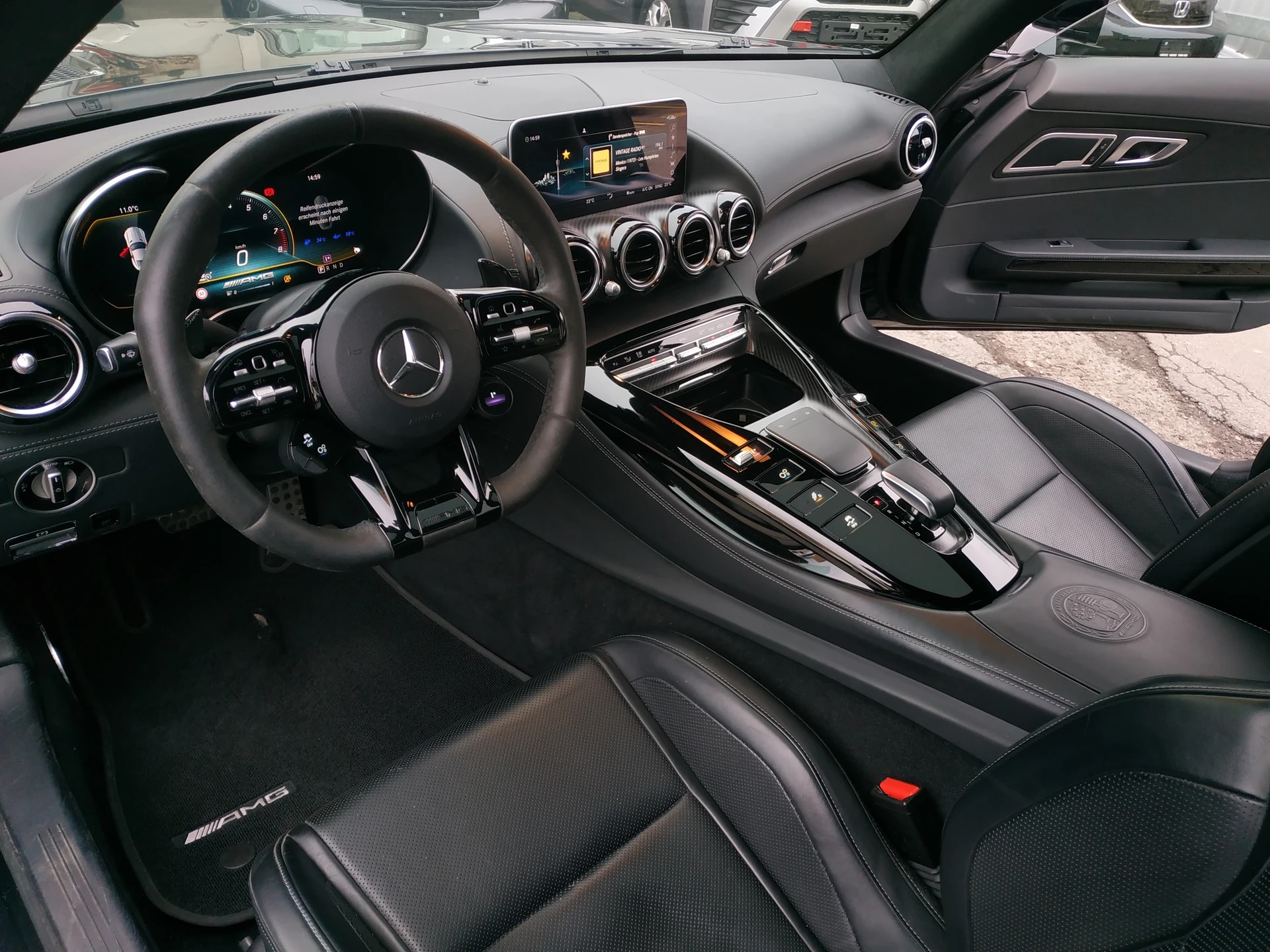 MERCEDES-BENZ AMG GT C Speedshift DCT-image-12