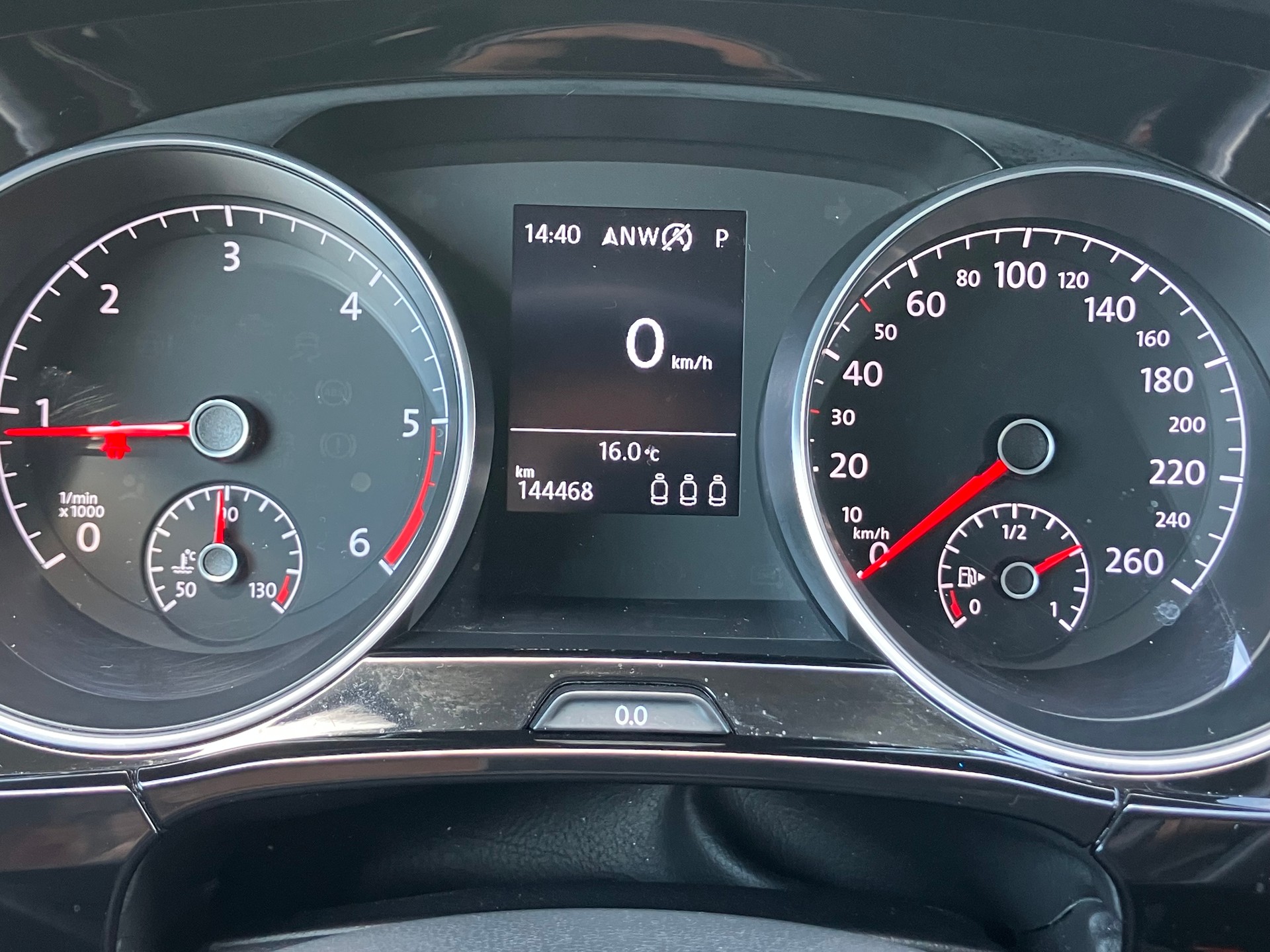 VW Touran 2.0 TDI BlueMotion Technology Comfortline DSG-image-9