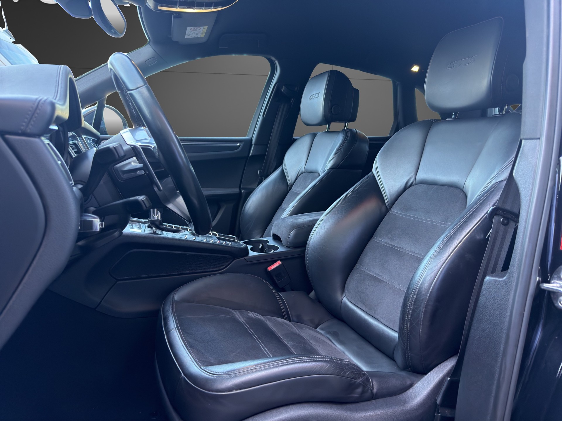 PORSCHE Macan GTS PDK-image-20