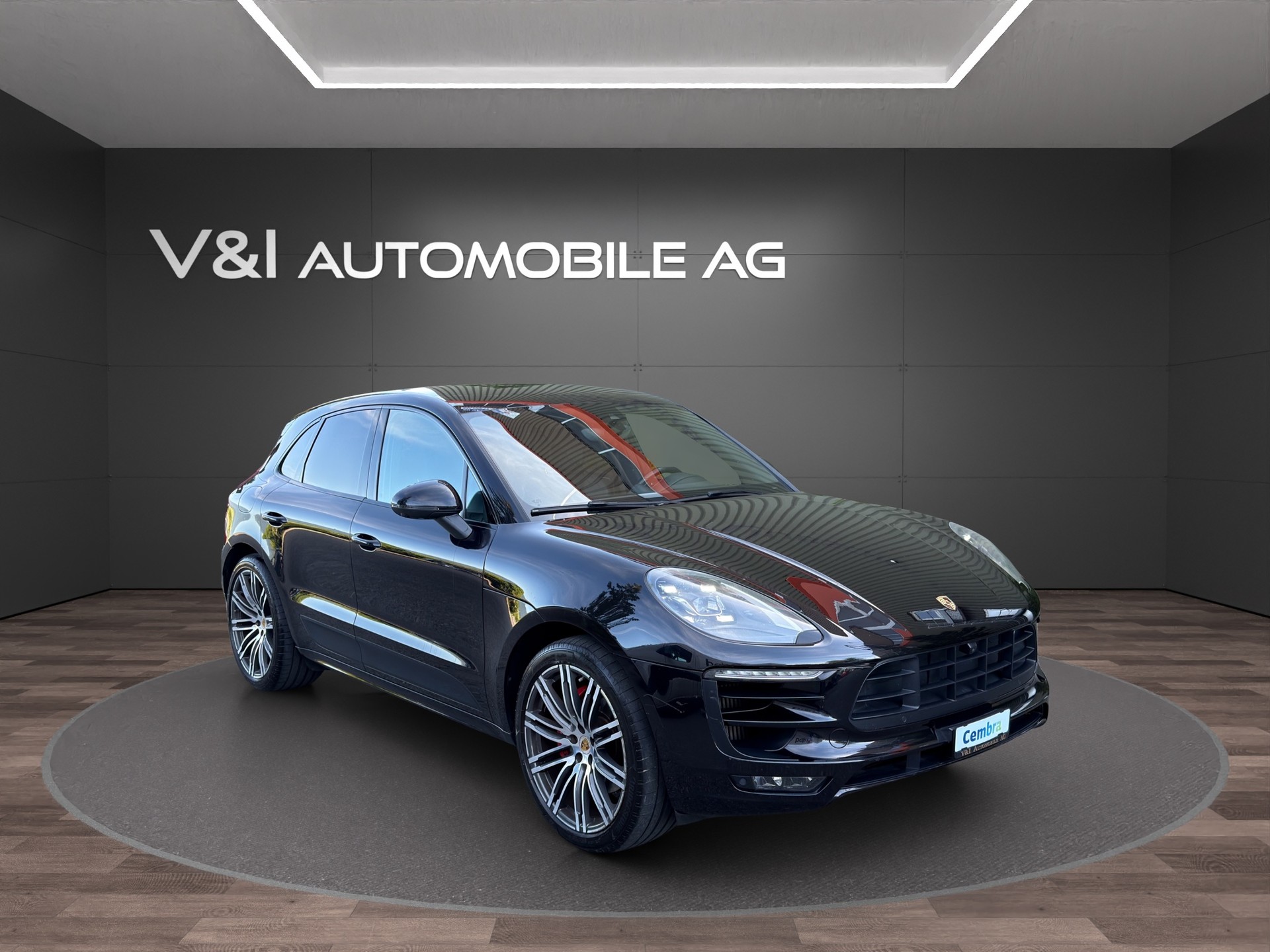 PORSCHE Macan GTS PDK-showroom-element-1