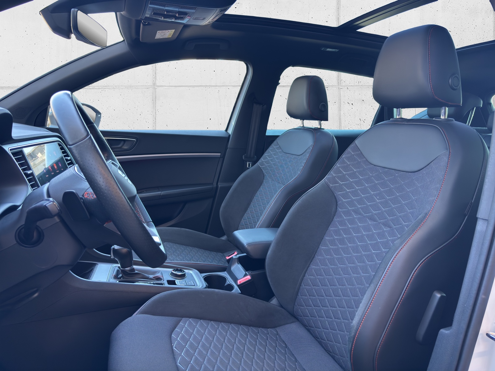 SEAT Ateca 2.0 TSI FR 4Drive DSG mit AHK & Panorama-Schiebe-/Ausstelldach-image-28