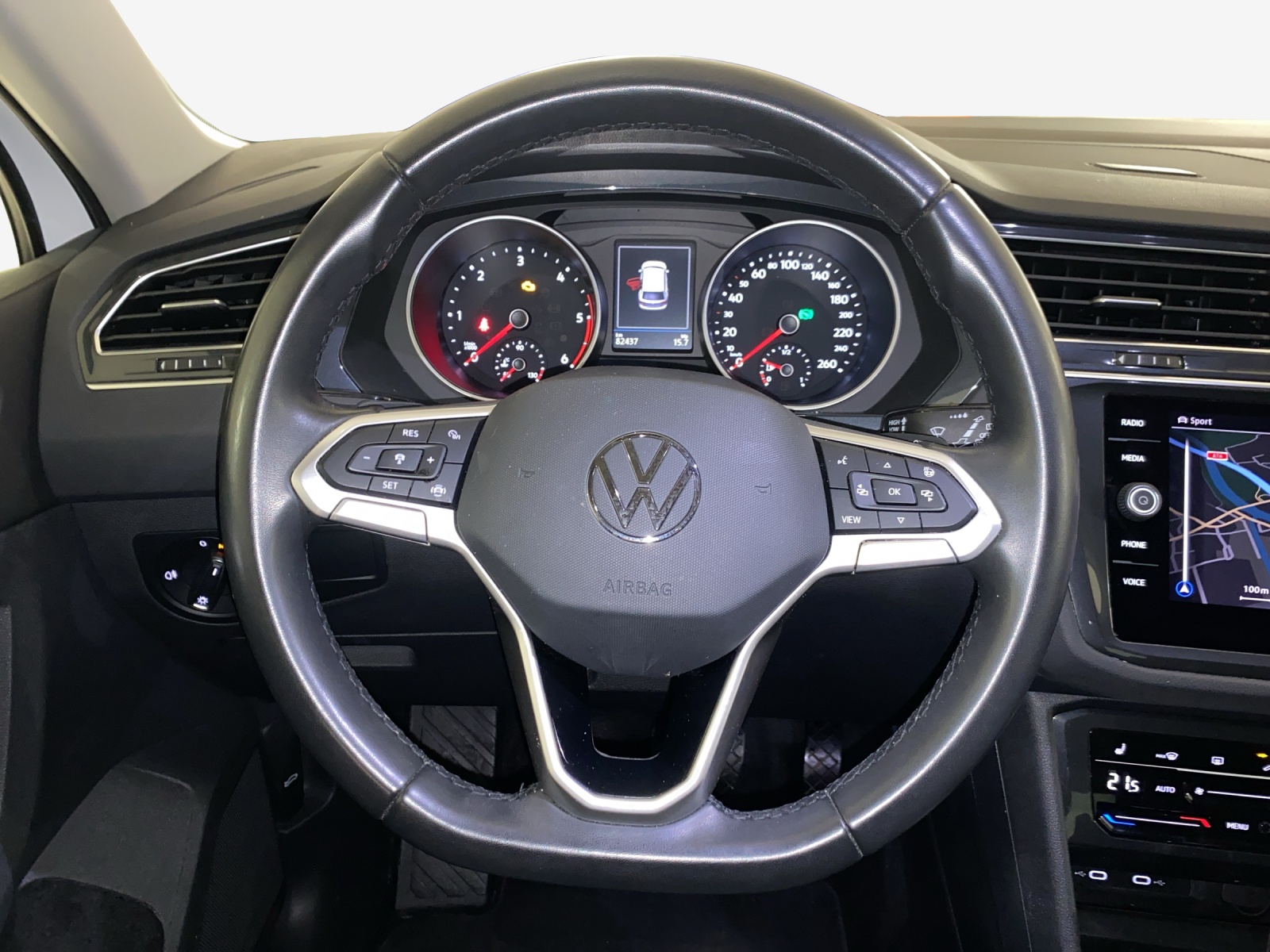 VW Tiguan 2.0 TDI SCR Life 4Motion DSG-image-9