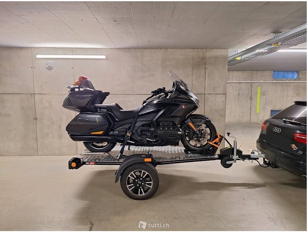 LORRIES MT1 750kg Black Edition 15 Zoll Aluräder Motorradanhänger absenkbar Modelljahr 2026-image-3