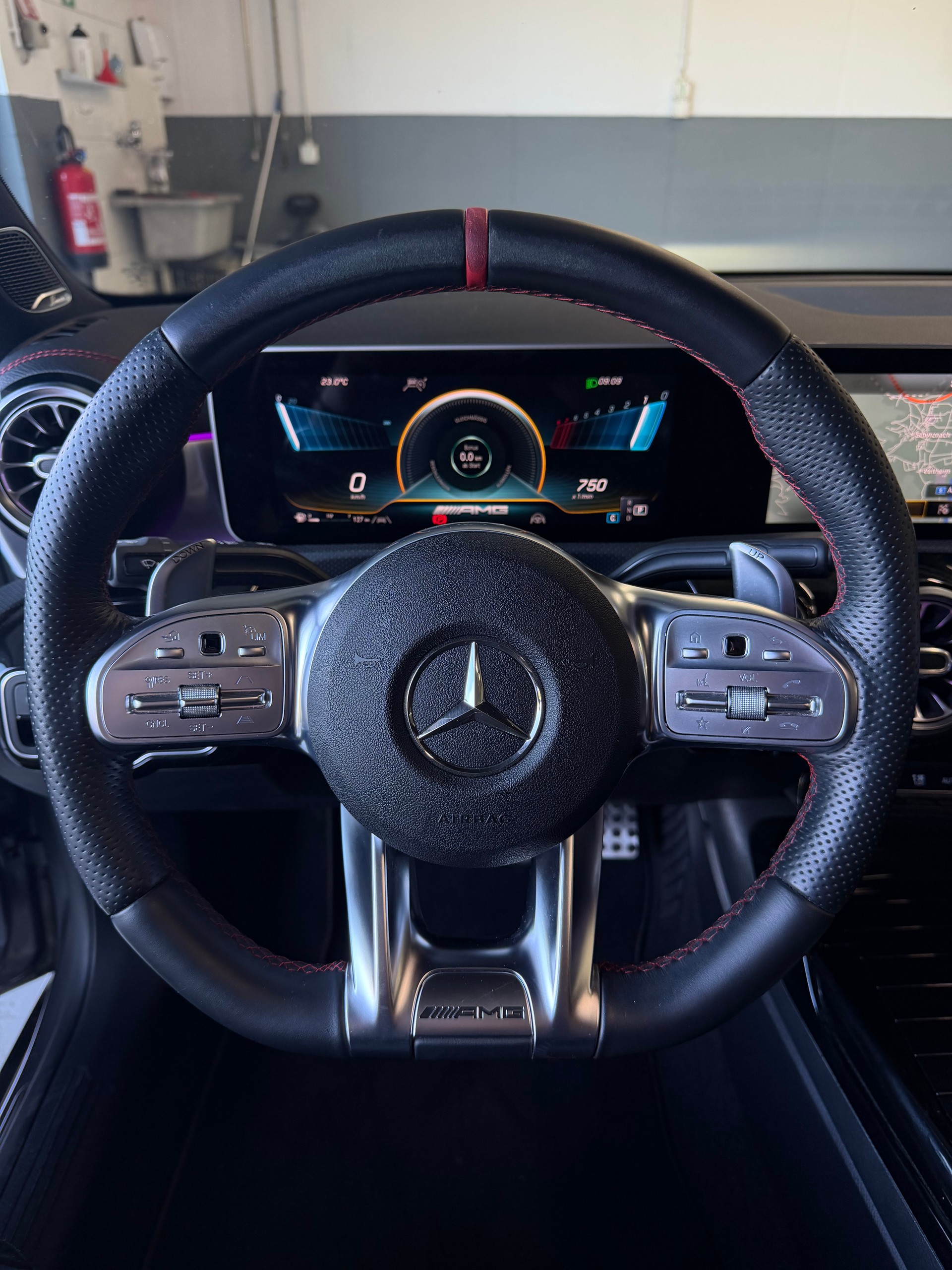 MERCEDES-BENZ CLA 35 AMG 4Matic 7G-DCT-image-11