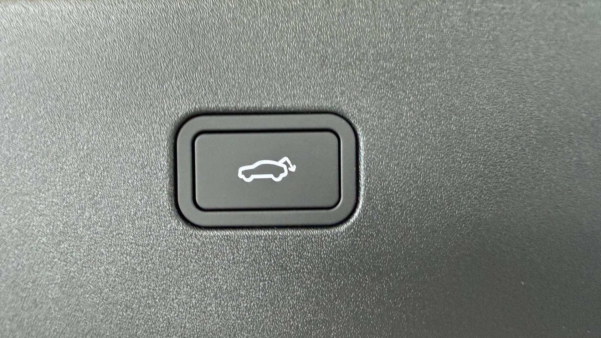 VOLVO EX 30 CC E60 Twin Performance A-image-15