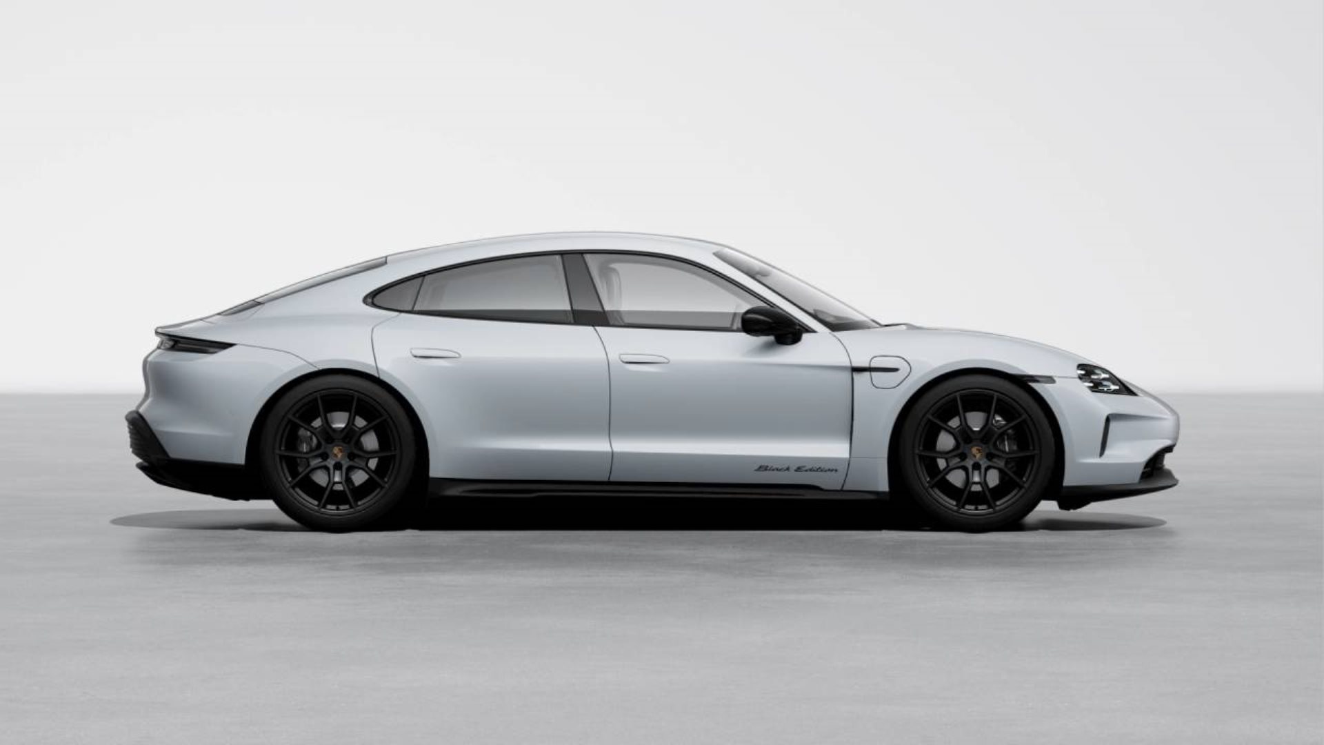 PORSCHE Taycan 4 Black Edition-image-5
