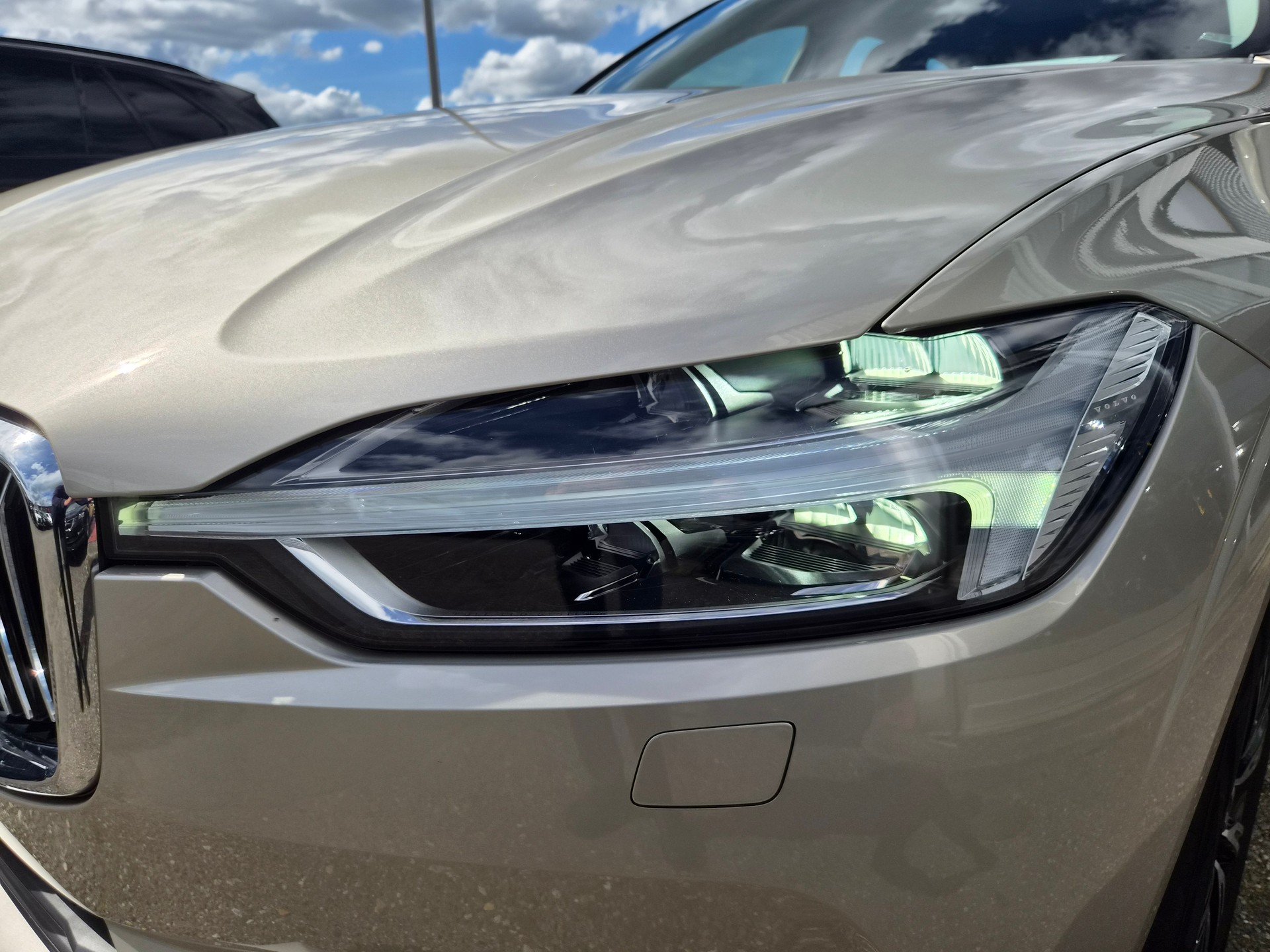VOLVO XC60 D5 AWD Inscription Geartronic-image-24