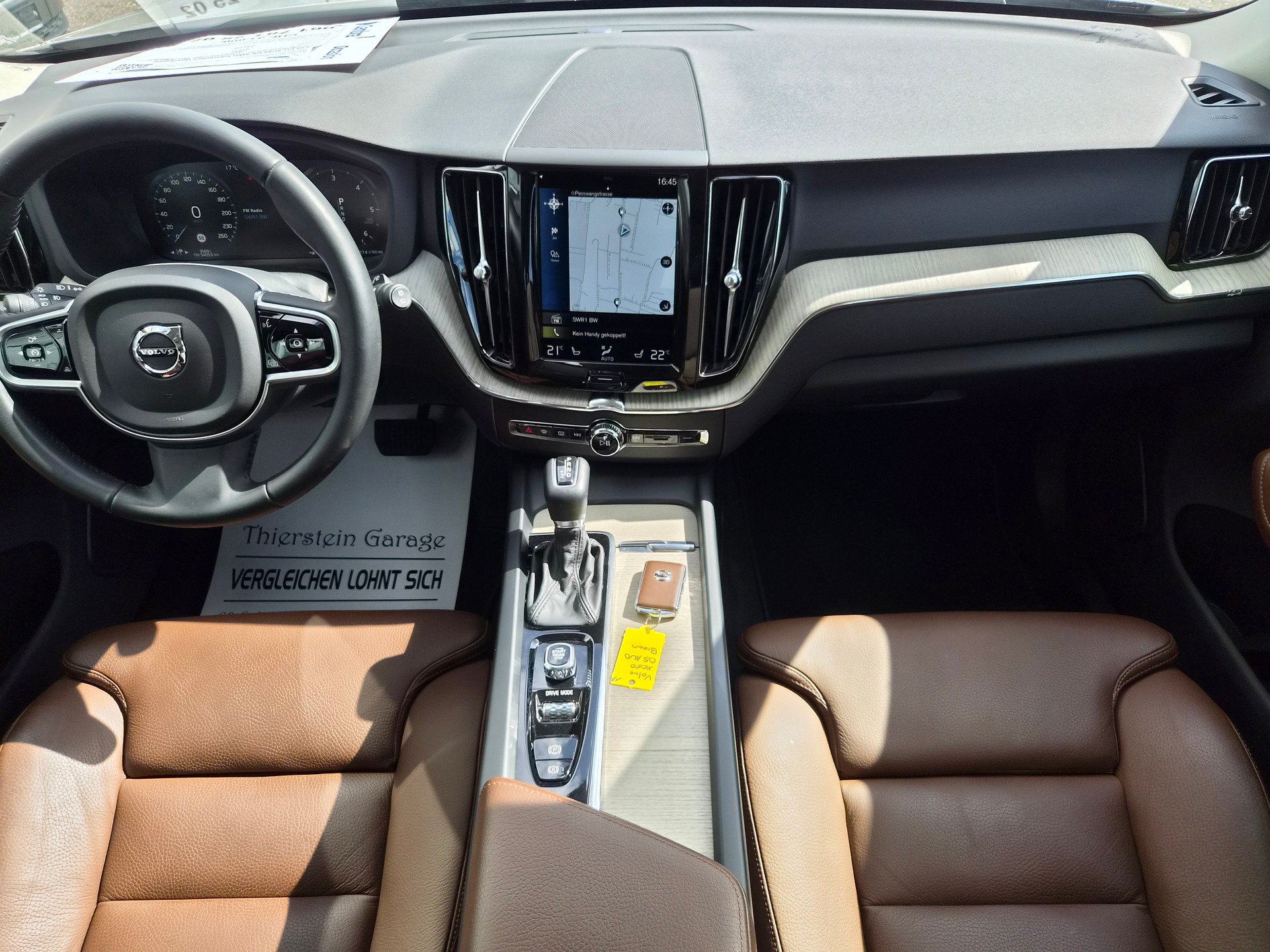 VOLVO XC60 D5 AWD Inscription Geartronic-image-13
