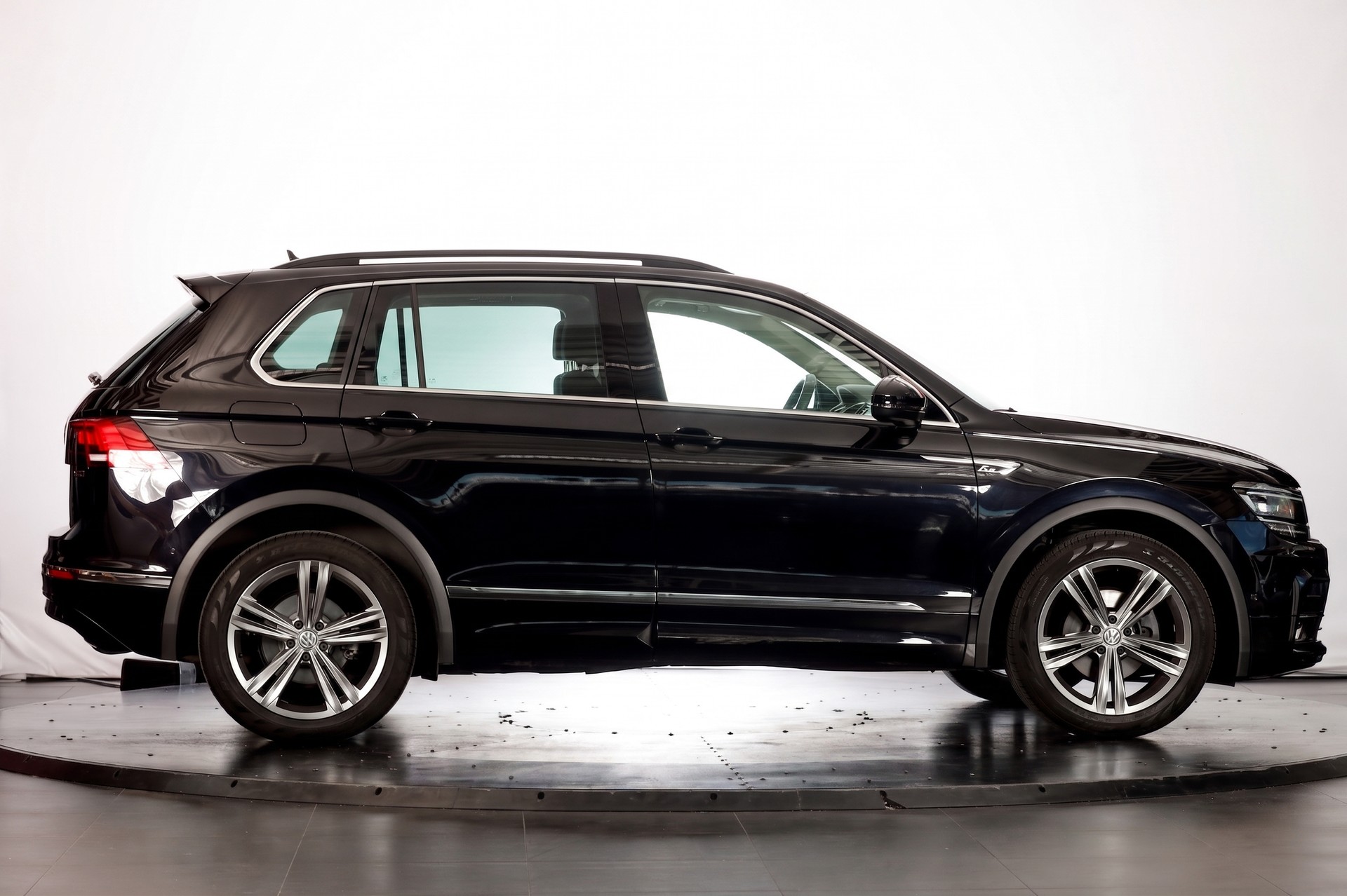 VW Tiguan 1.4TSI Comfortline 4Motion DSG-showroom-element-1