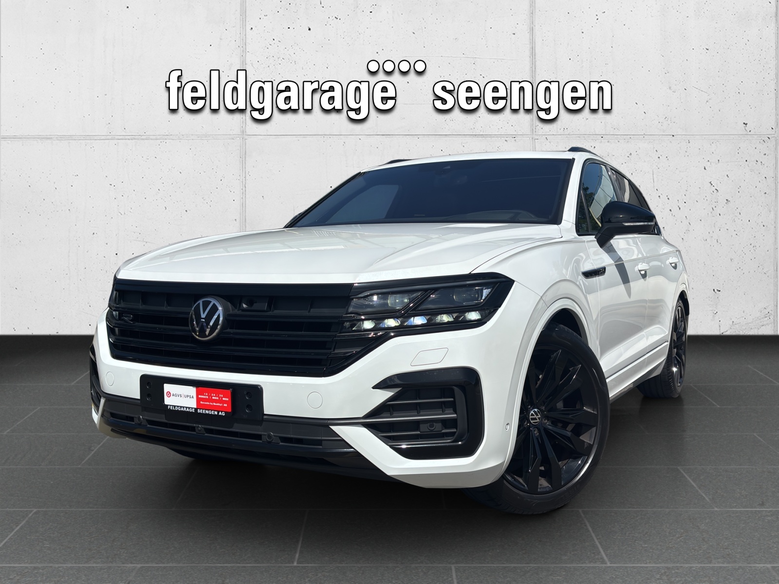 VW Touareg 3.0 TDI R Line Tiptronic mit AHK, Allradlenkung, Panorama-Ausstell-/Schiebedach & Standheizung