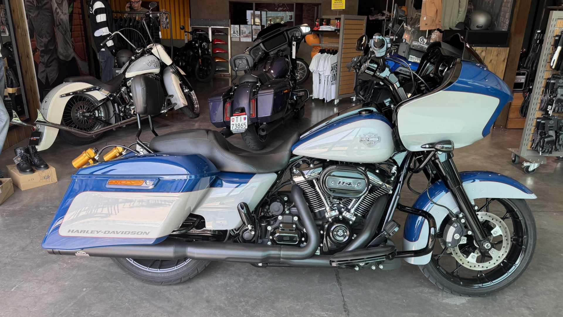 HARLEY-DAVIDSON FLTRXS 1868 Road Glide Special 114