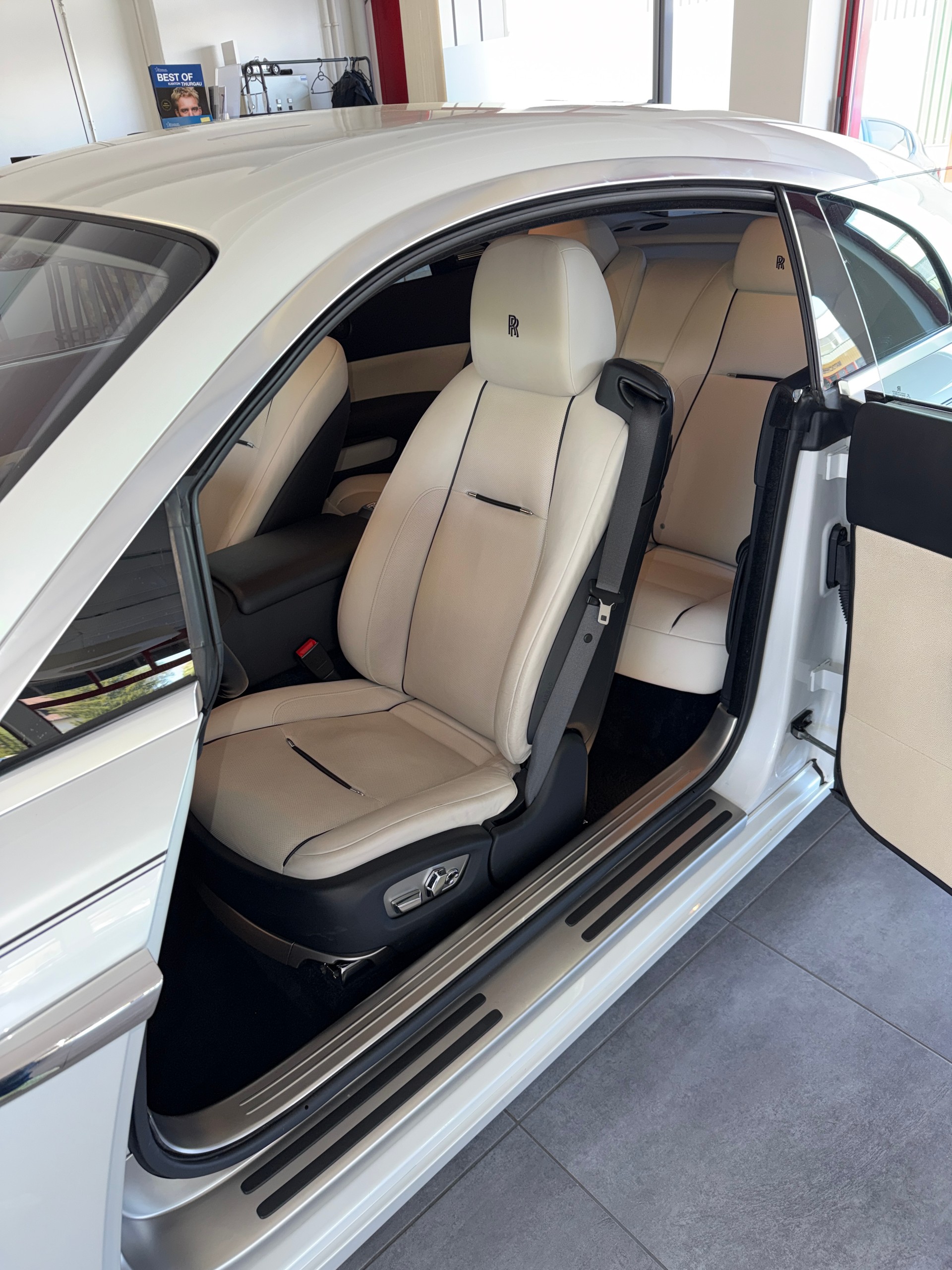 ROLLS-ROYCE Wraith 6.6 V12-image-12