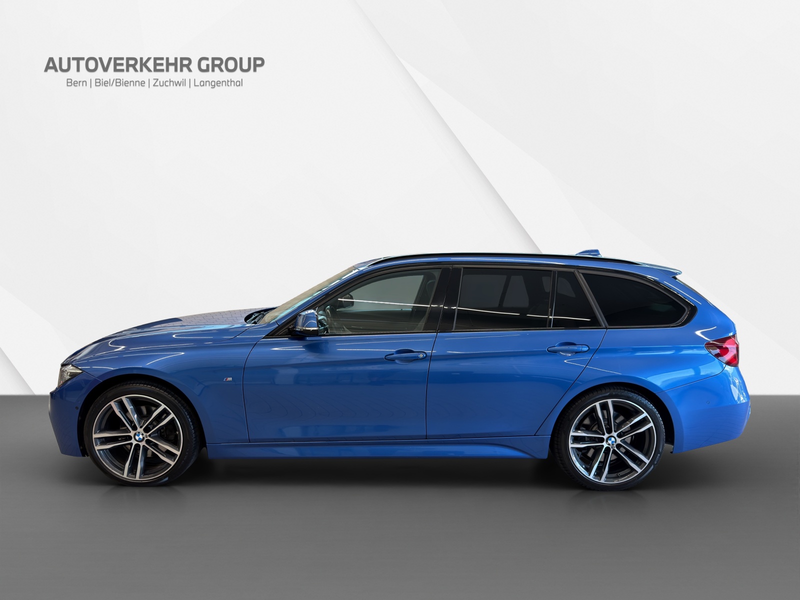 BMW 330d xDrive Touring M Sport-showroom-element-2