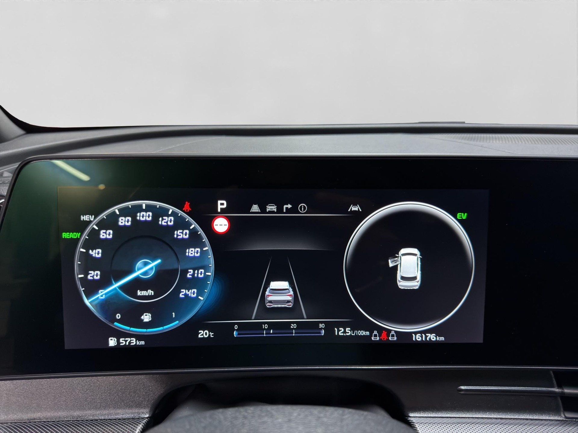 KIA Sportage 1.6 T-GDi PHEV GT-Line-showroom-element-3