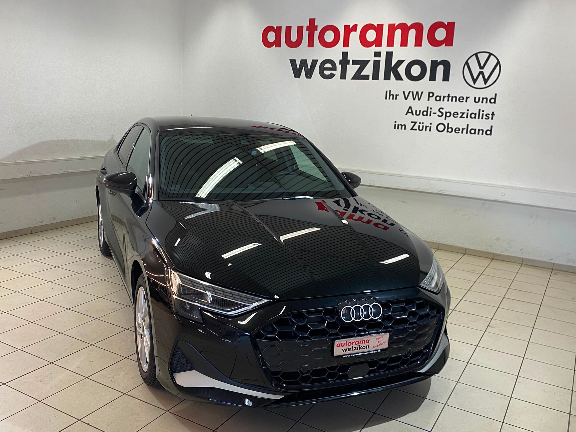 AUDI A3 Limousine TFSI 110 kW advanced S tronic-showroom-element-1