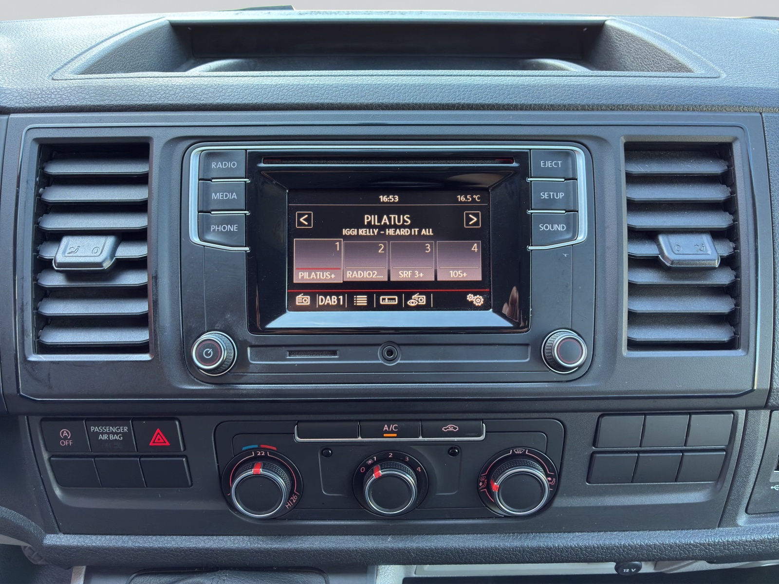 VW T6 2.0 TDI Entry-image-7