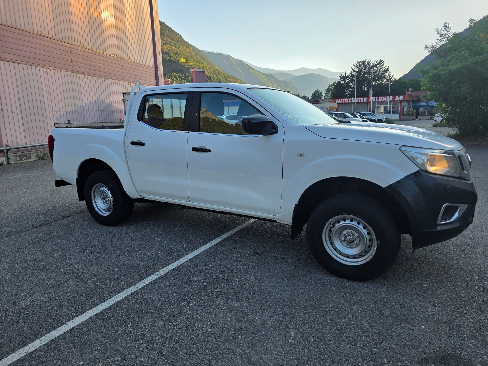 NISSAN Navara Double Cab Acenta 2.3 dCi 4WD-image-3