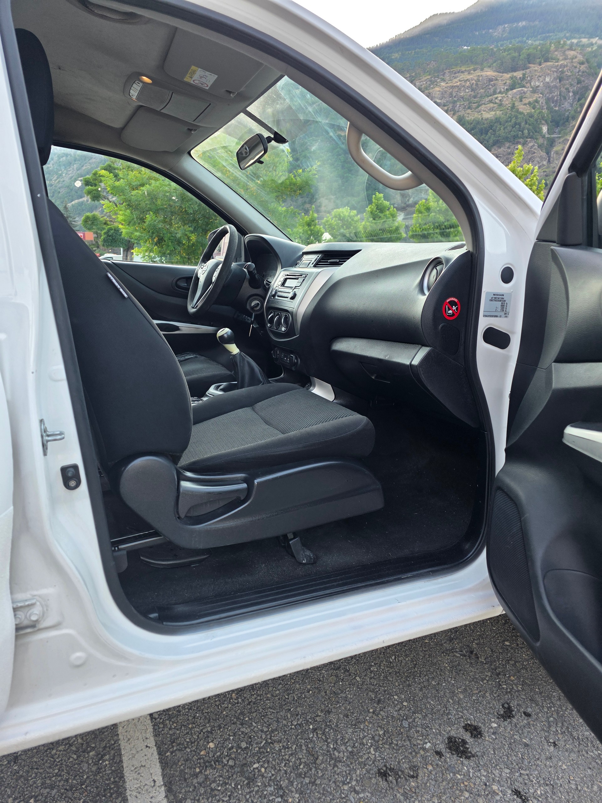 NISSAN Navara Double Cab Acenta 2.3 dCi 4WD-image-11
