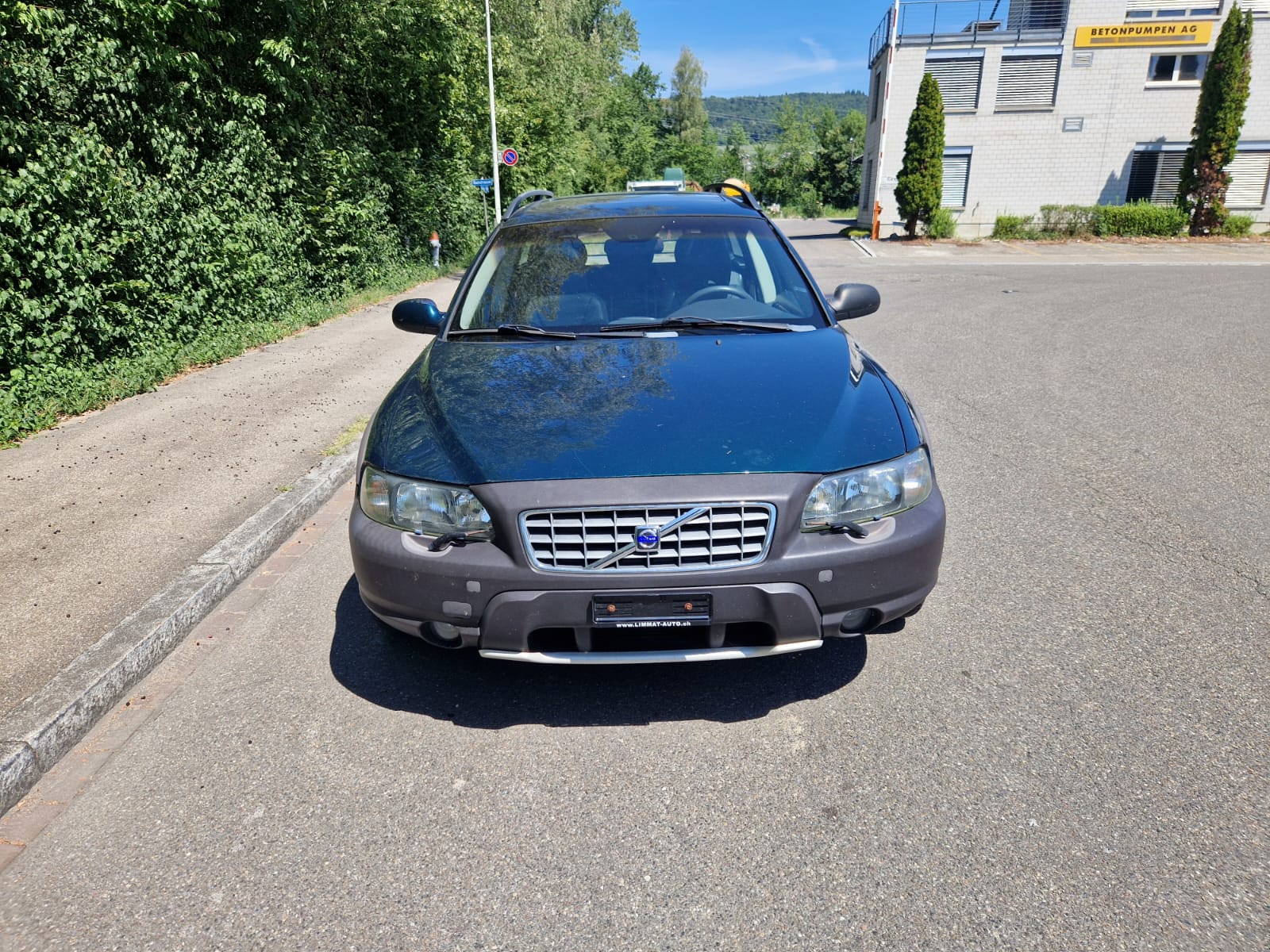 VOLVO V70 2.4T XC AWD-image-9