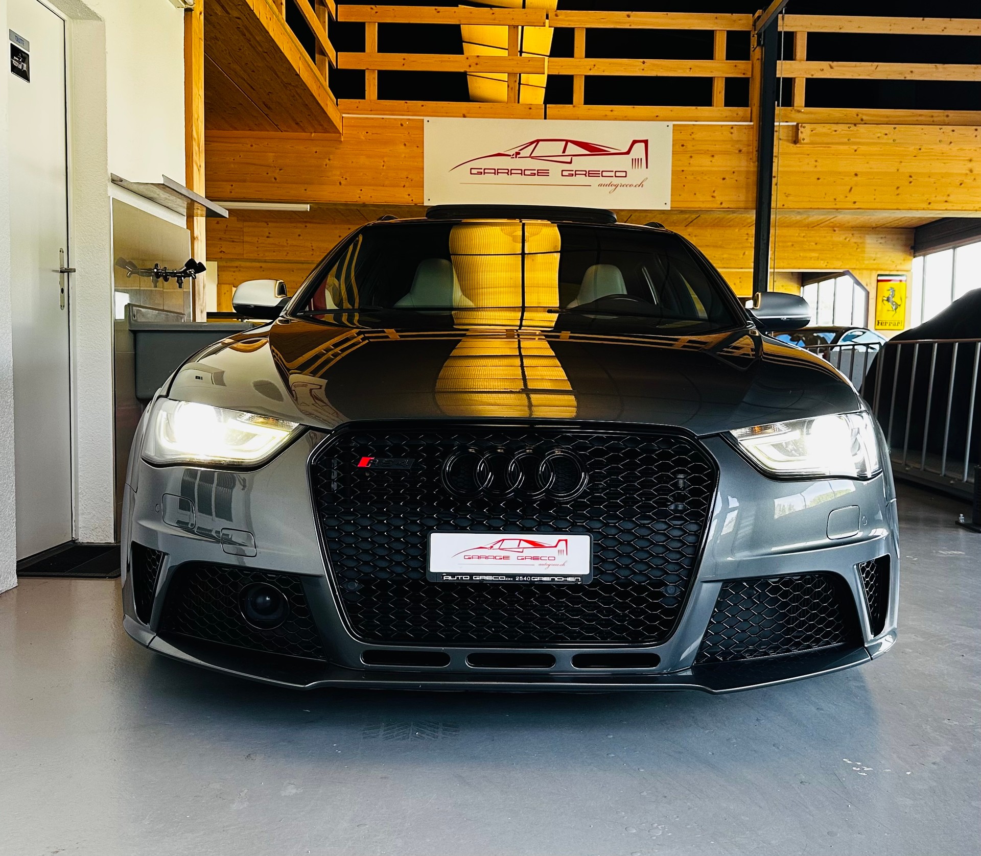 AUDI RS4 Avant 4.2 FSI V8 quattro S-tronic "FRISCH AB MFK"-image-3