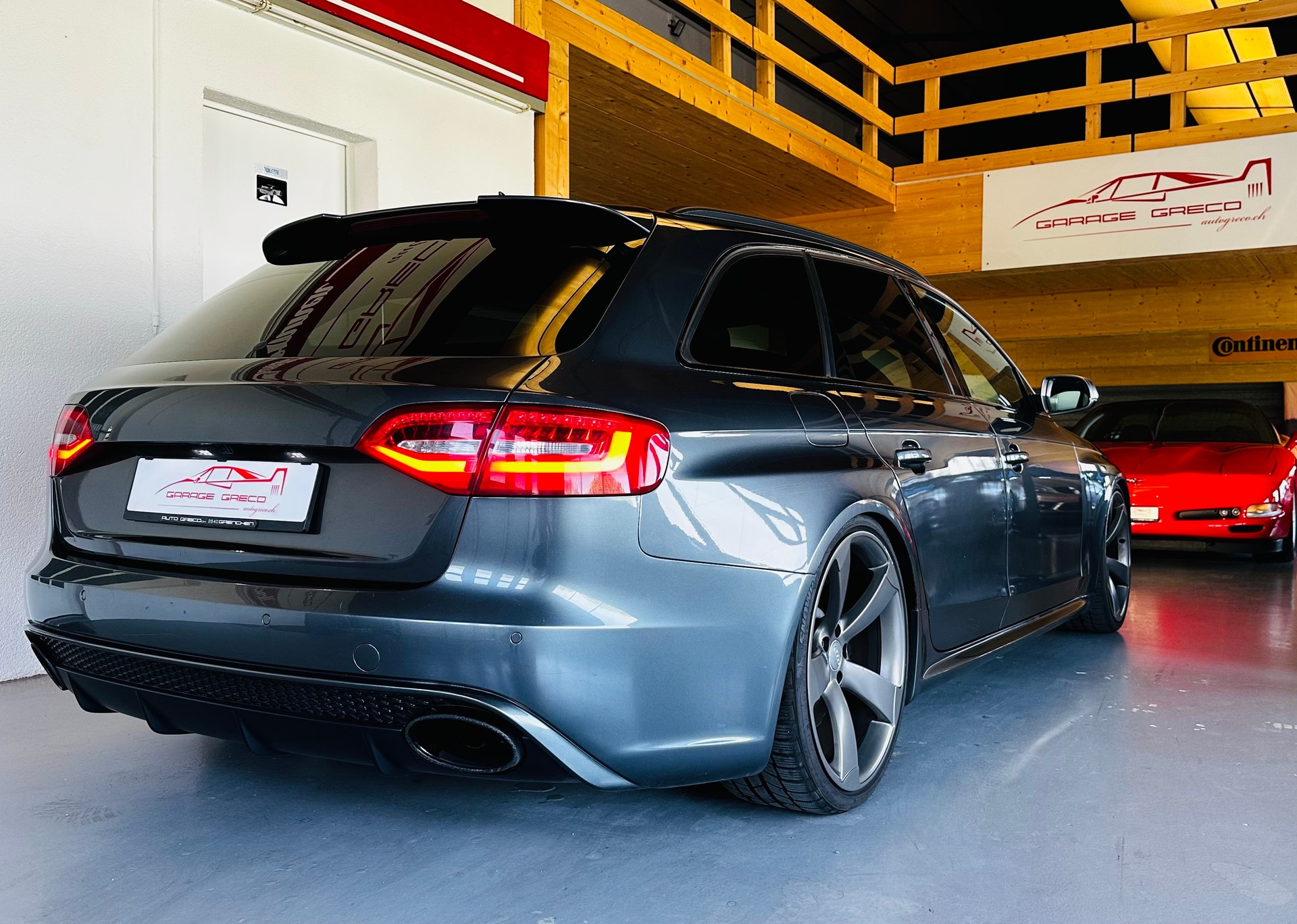 AUDI RS4 Avant 4.2 FSI V8 quattro S-tronic "FRISCH AB MFK"-image-7