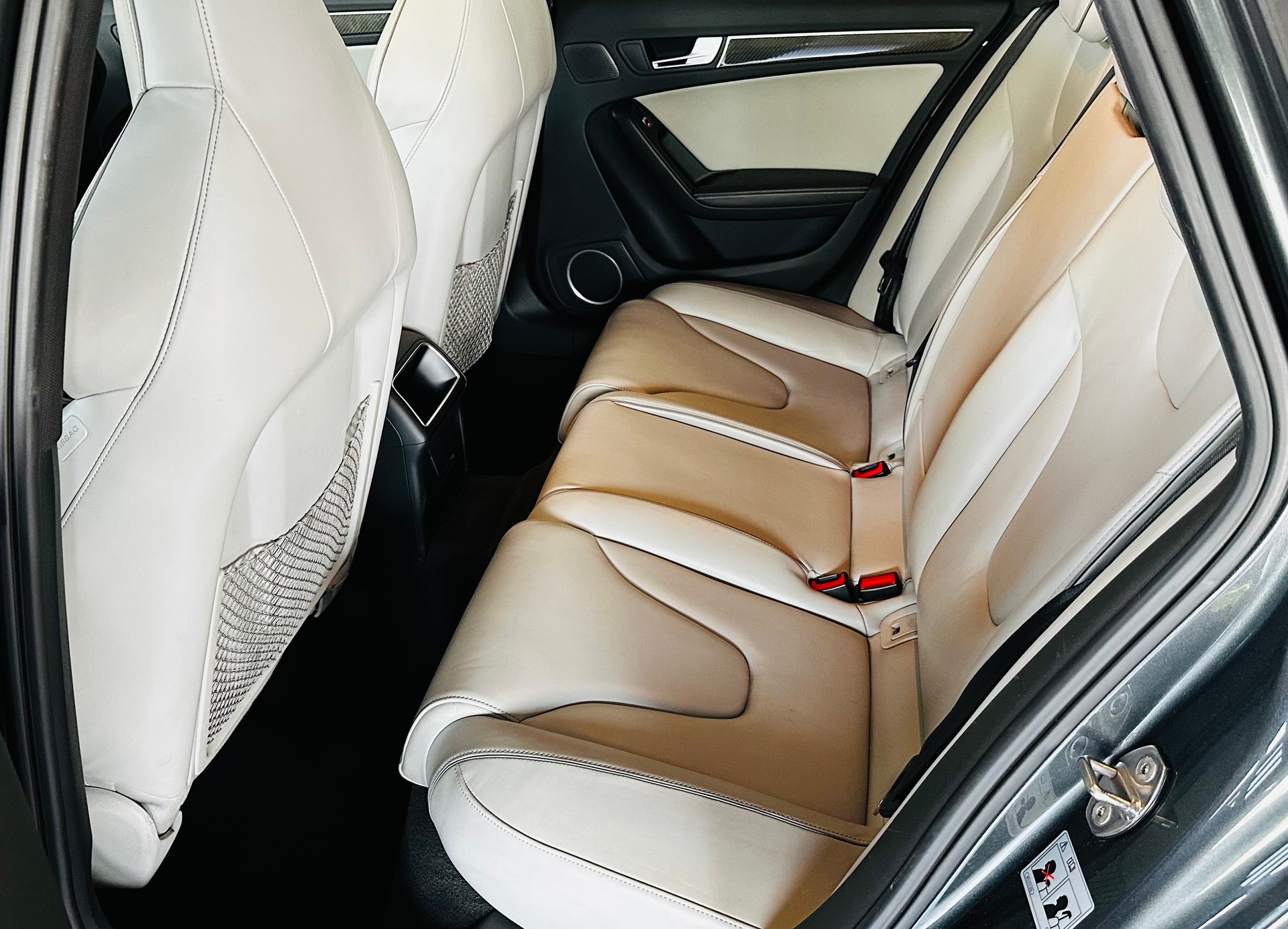 AUDI RS4 Avant 4.2 FSI V8 quattro S-tronic "FRISCH AB MFK"-image-12