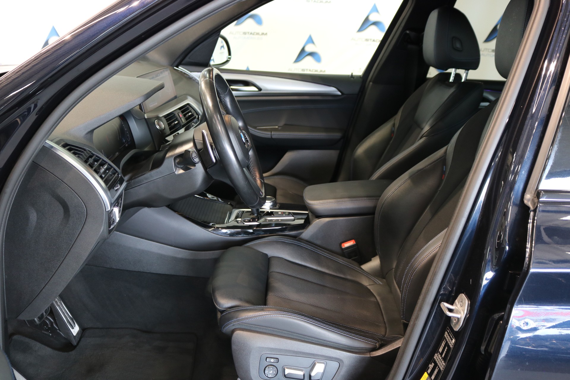 BMW X3 xDrive 30e M Sport-showroom-element-3