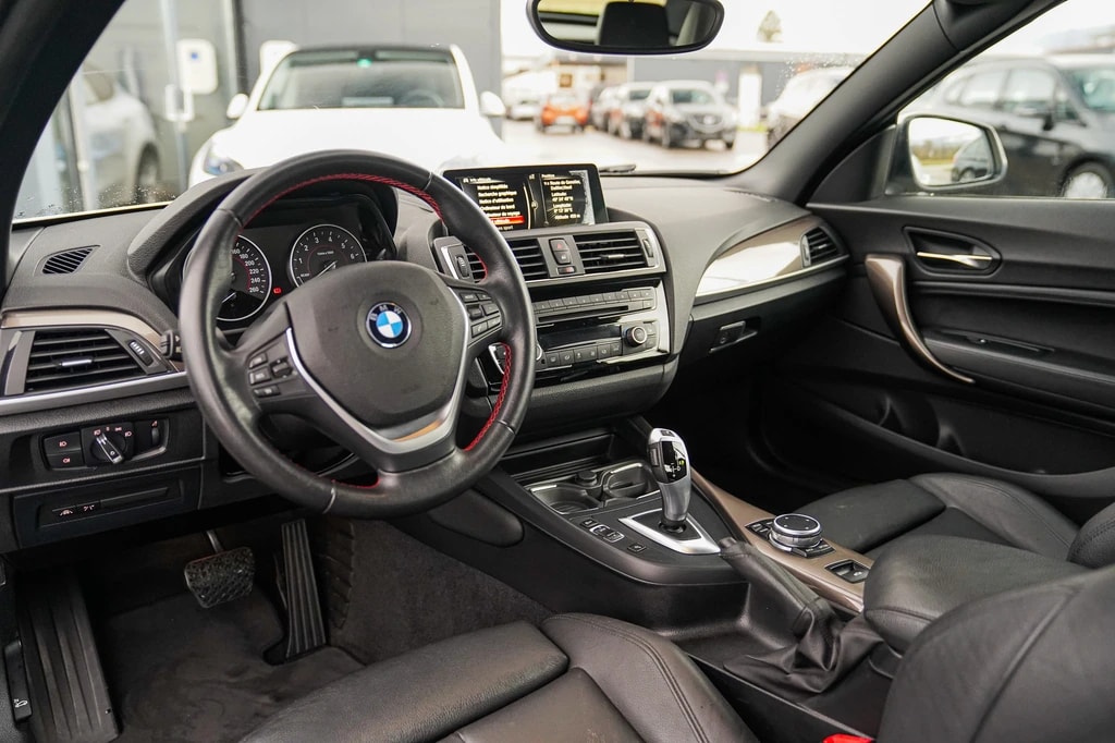 BMW 220i Sport Line Steptronic-image-11
