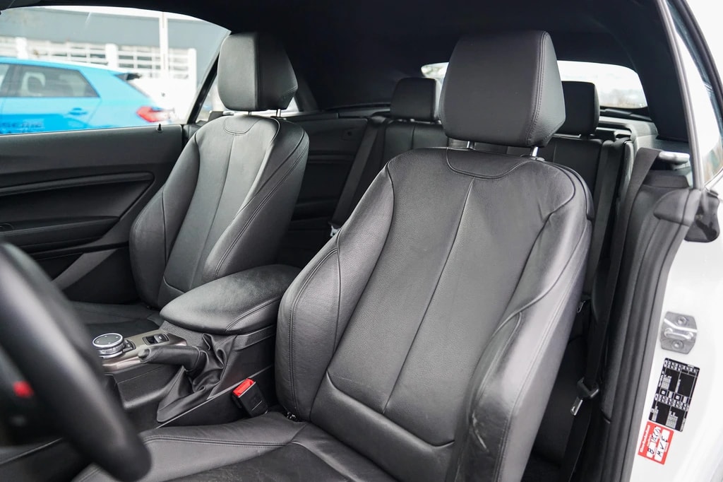 BMW 220i Sport Line Steptronic-image-16