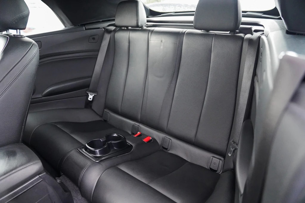 BMW 220i Sport Line Steptronic-image-10