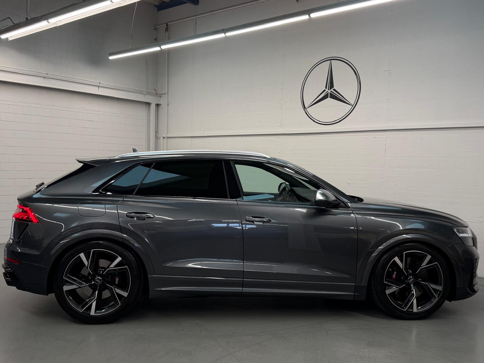 AUDI RSQ8 Limited Grey&Black Performance quattro tiptronic 2Jahre Garantie-image-4