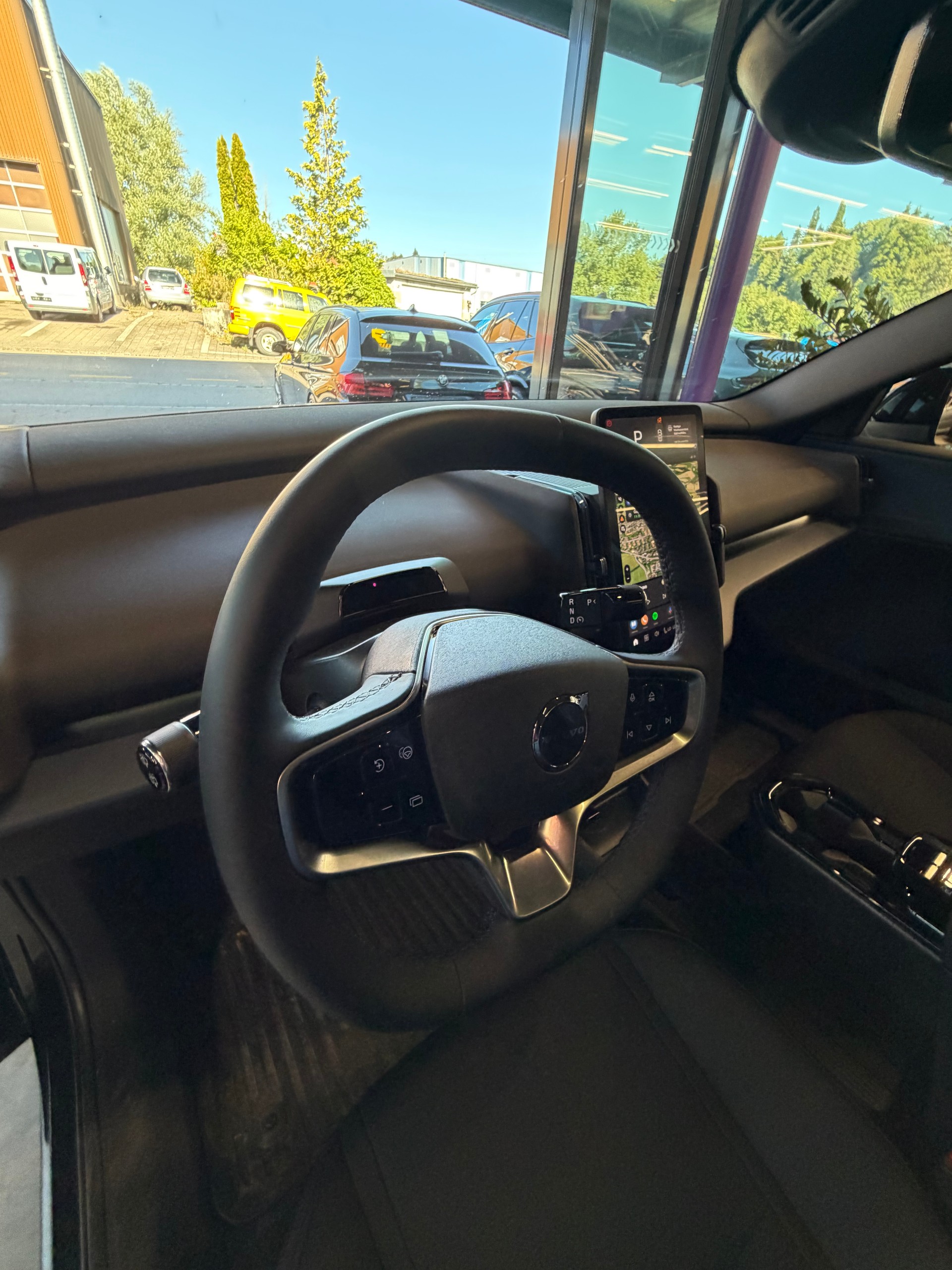 VOLVO EX30 Cross Country E60 69kWh Twin Performance AWD-image-13