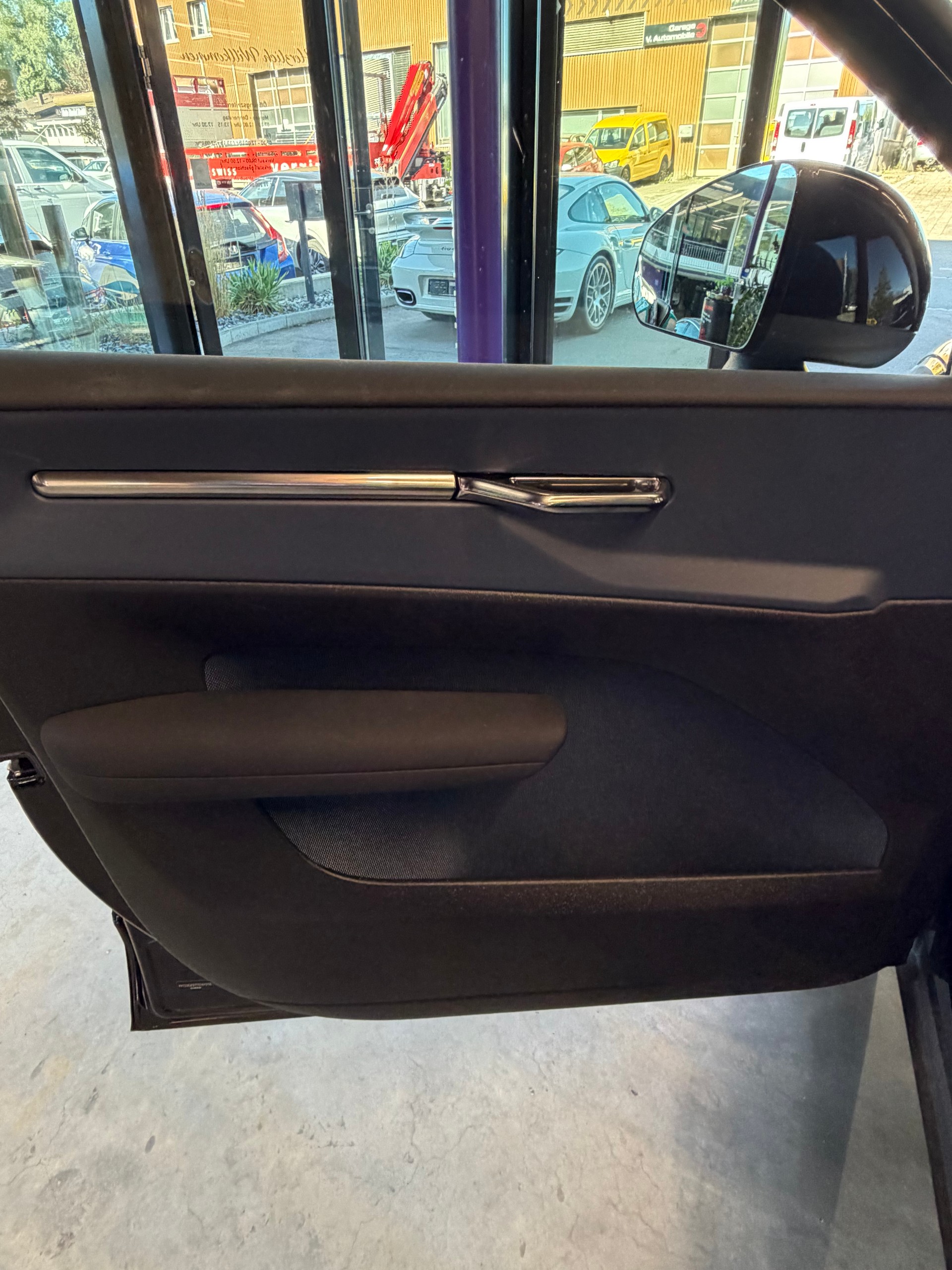 VOLVO EX30 Cross Country E60 69kWh Twin Performance AWD-image-7