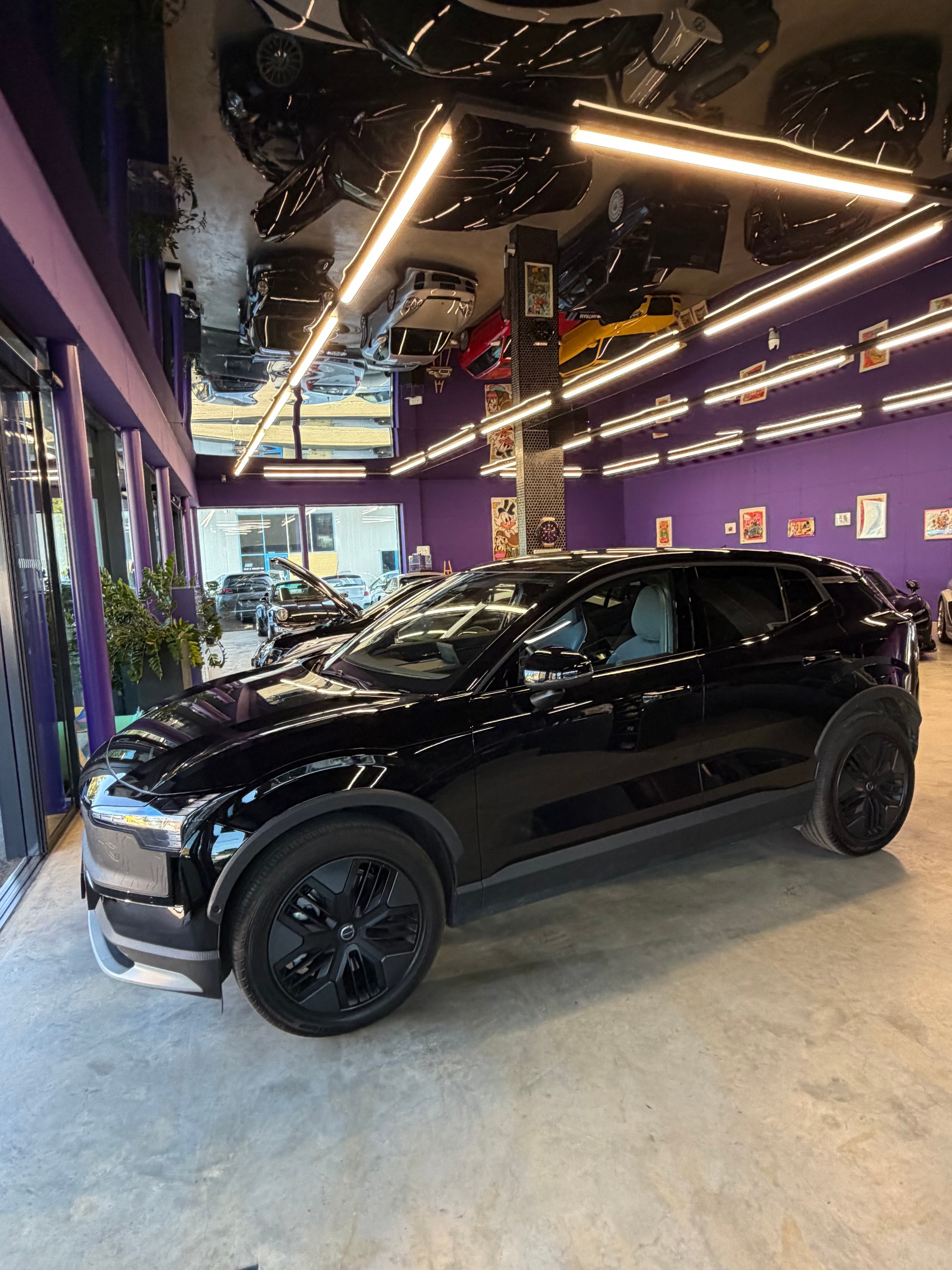 VOLVO EX30 Cross Country E60 69kWh Twin Performance AWD-showroom-element-3