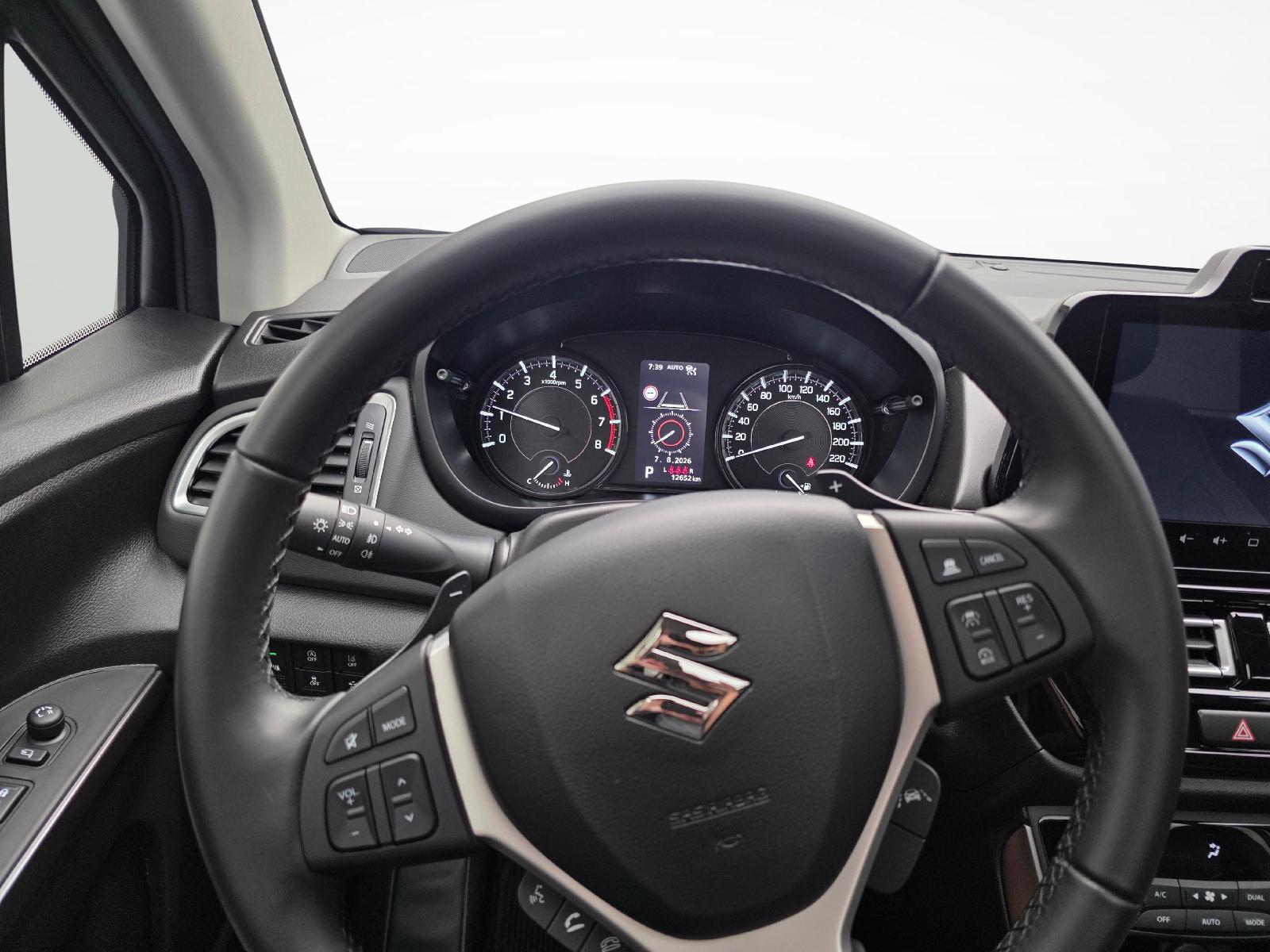 SUZUKI S-Cross 1.4 T Compact Top Hybrid 4x4-image-8
