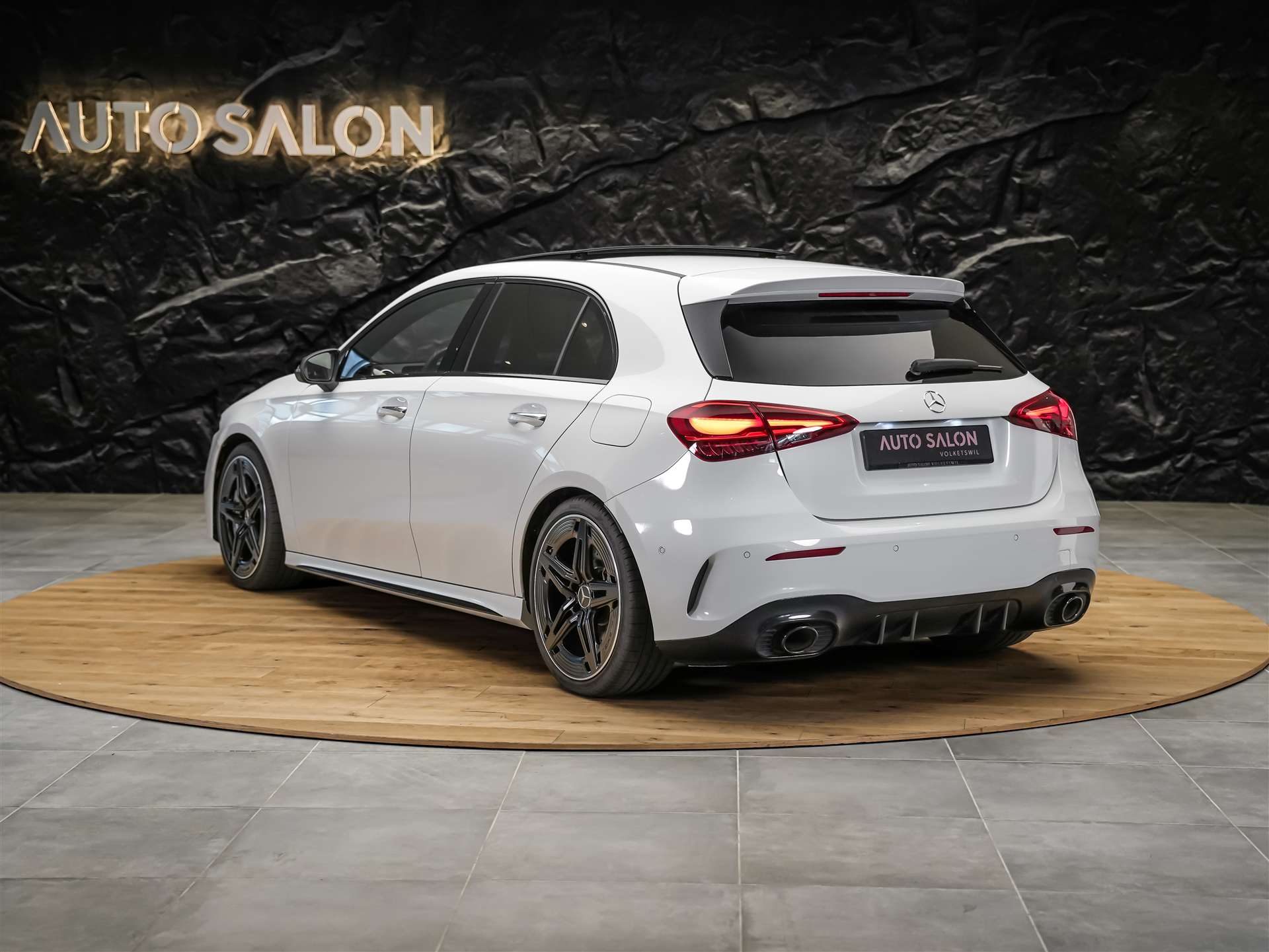 MERCEDES-BENZ A 35 AMG 4Matic 8G-DCT *Panorama*Assistenten*Multibeam-LED*-showroom-element-2
