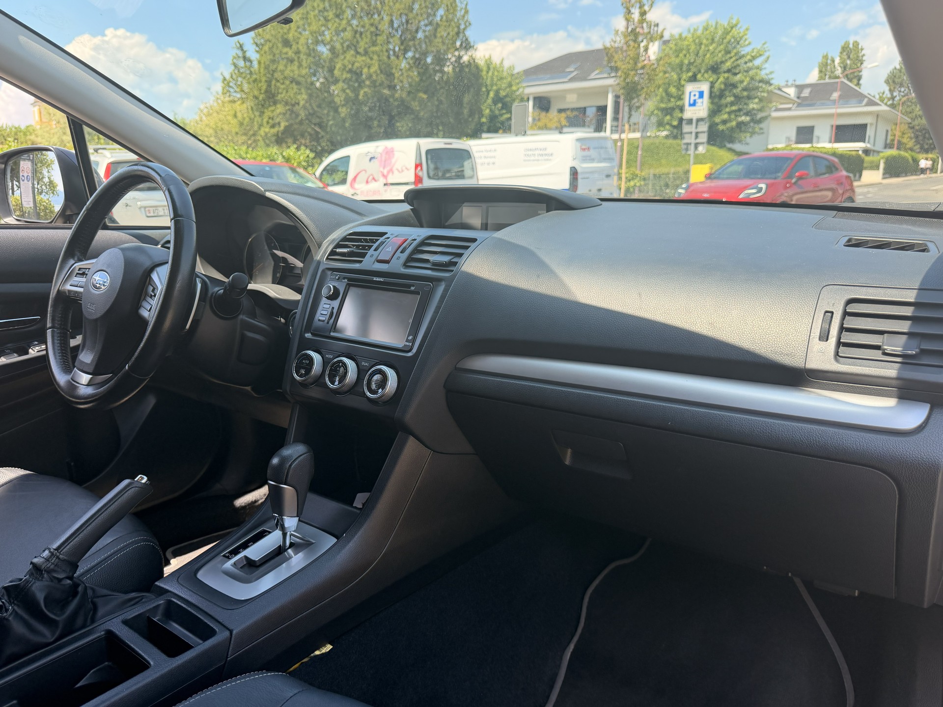 SUBARU XV 2.0 Swiss Two AWD CVT-image-10
