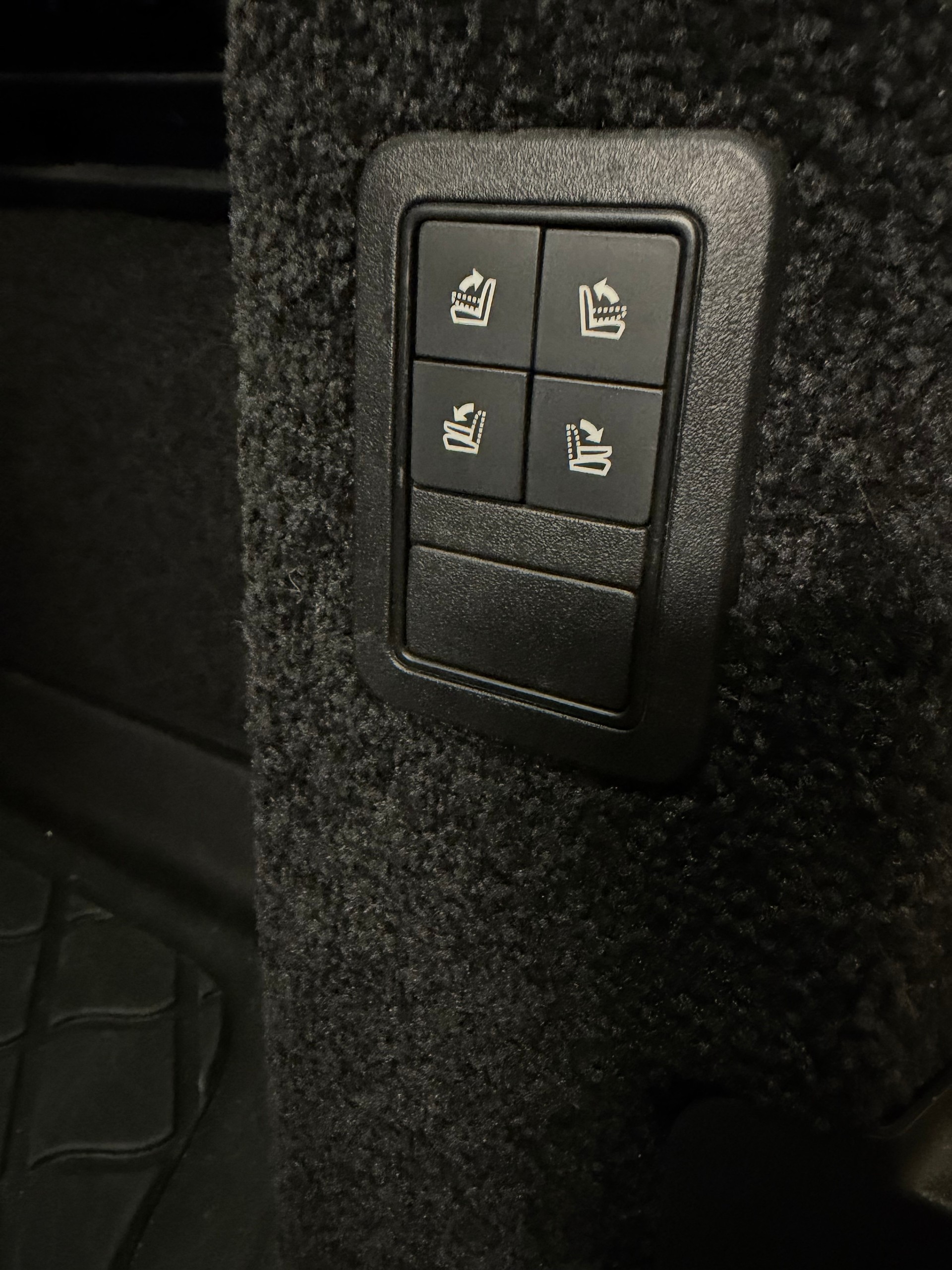 LAND ROVER 3.0 TDV6 Vogue-image-8