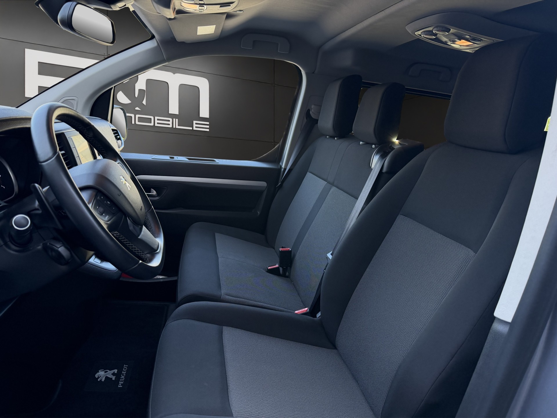 PEUGEOT Traveller 2.0 BlueHDi Business Standard EAT8-image-8