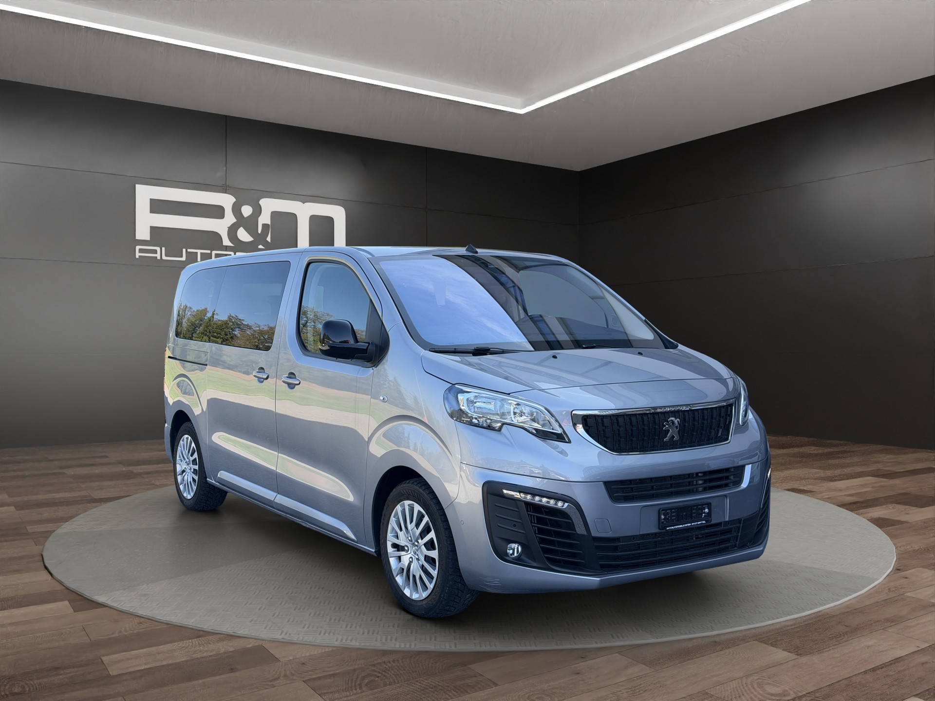 PEUGEOT Traveller 2.0 BlueHDi Business Standard EAT8
