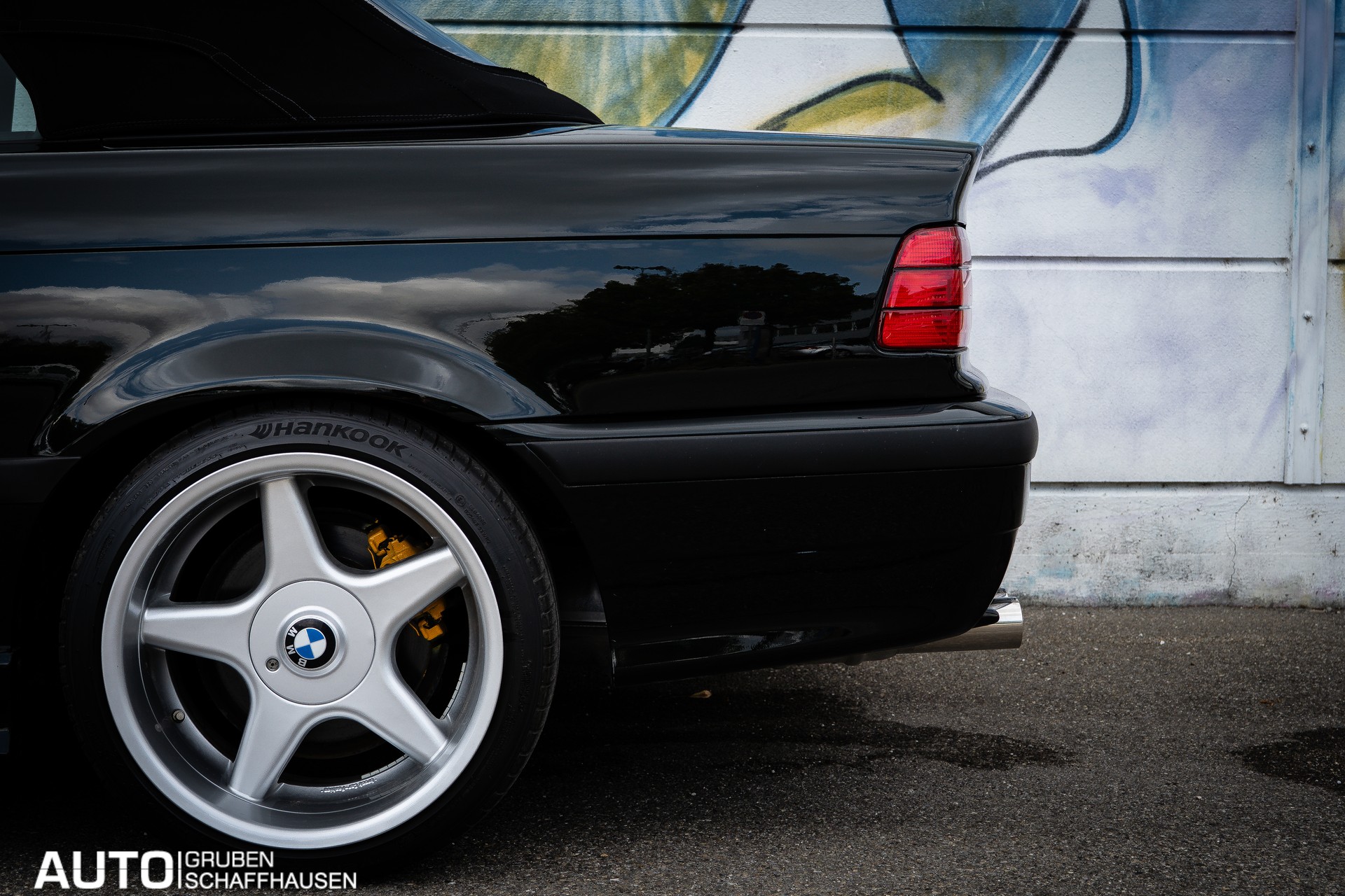 BMW 325i Cabrio-image-14