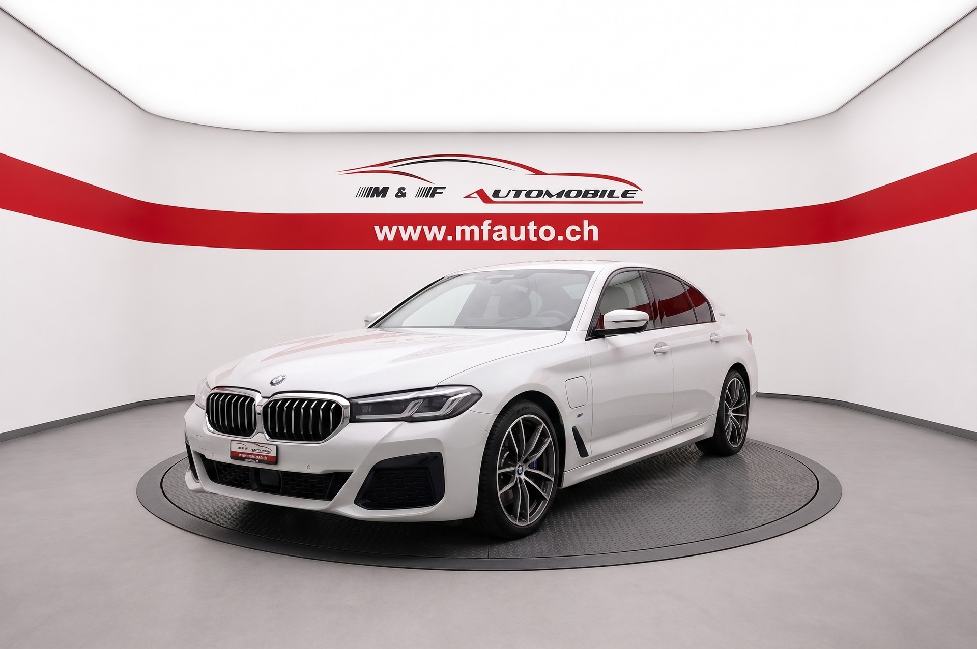 BMW 530e xDrive SAG M-SPORT PRO * CH FAHRZEUG AUS 1. HAND * Harman/Kardon * Parking Assistant Plus *
