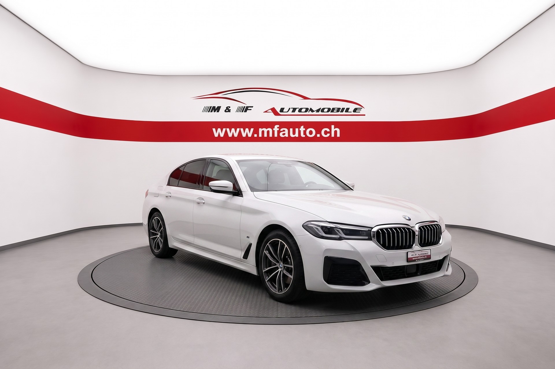 BMW 530e xDrive SAG M-SPORT PRO * CH FAHRZEUG AUS 1. HAND * Harman/Kardon * Parking Assistant Plus *-showroom-element-2