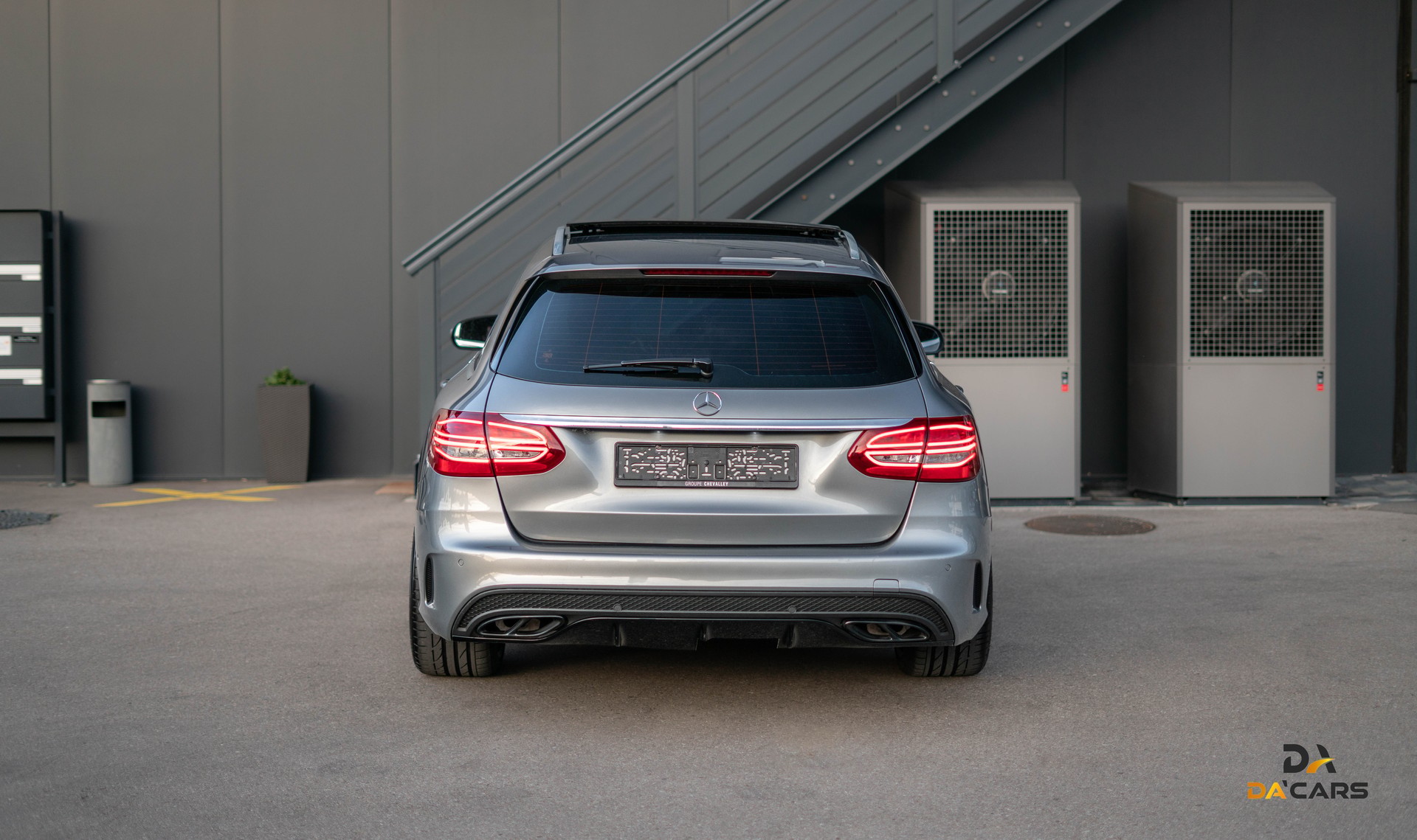MERCEDES-BENZ C 400 AMG Line 4Matic 7G-Tronic-image-4