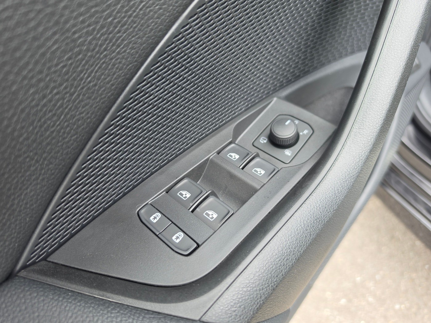 SKODA Octavia Combi 2.0 TSI DSG Dynamic 4x4-image-19