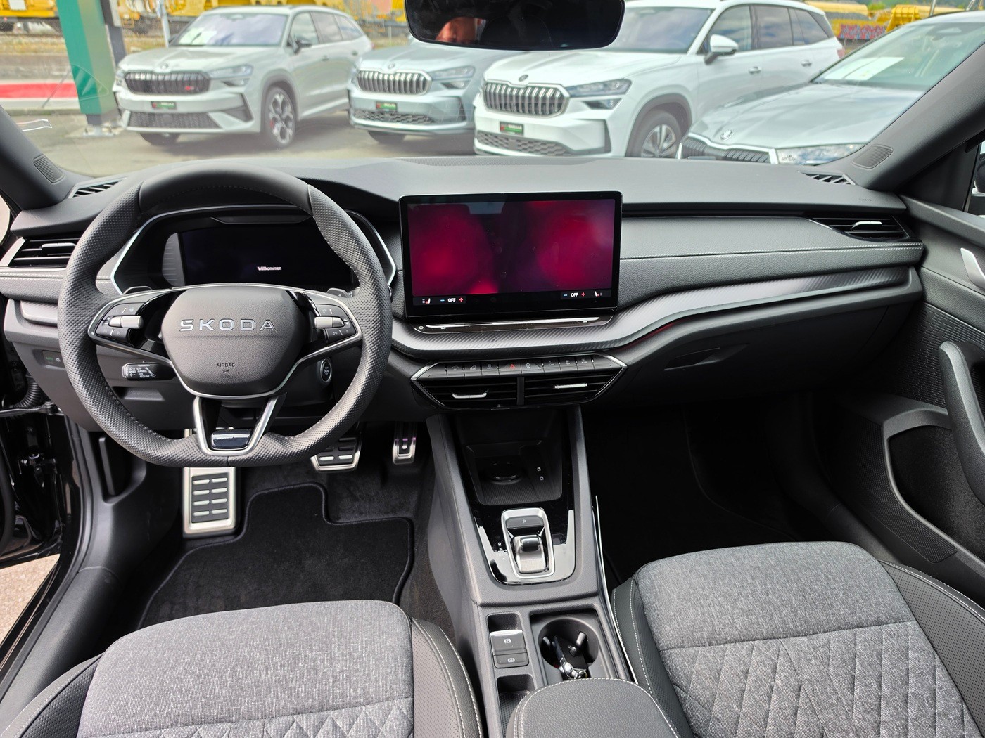 SKODA Octavia Combi 2.0 TSI DSG Dynamic 4x4-image-9
