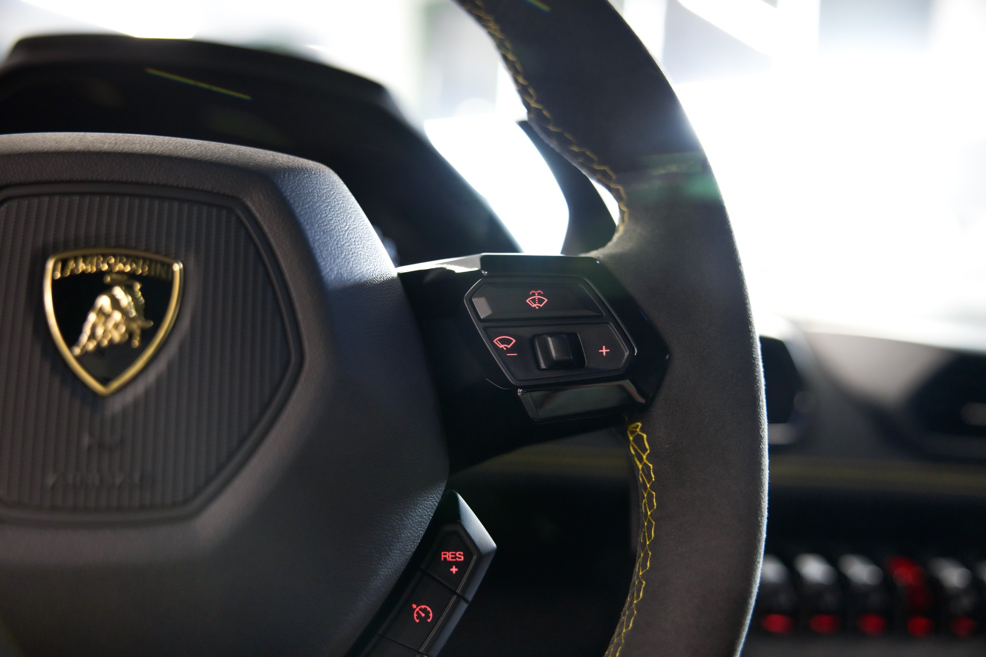 LAMBORGHINI Huracan EVO Coupé DCT-image-24