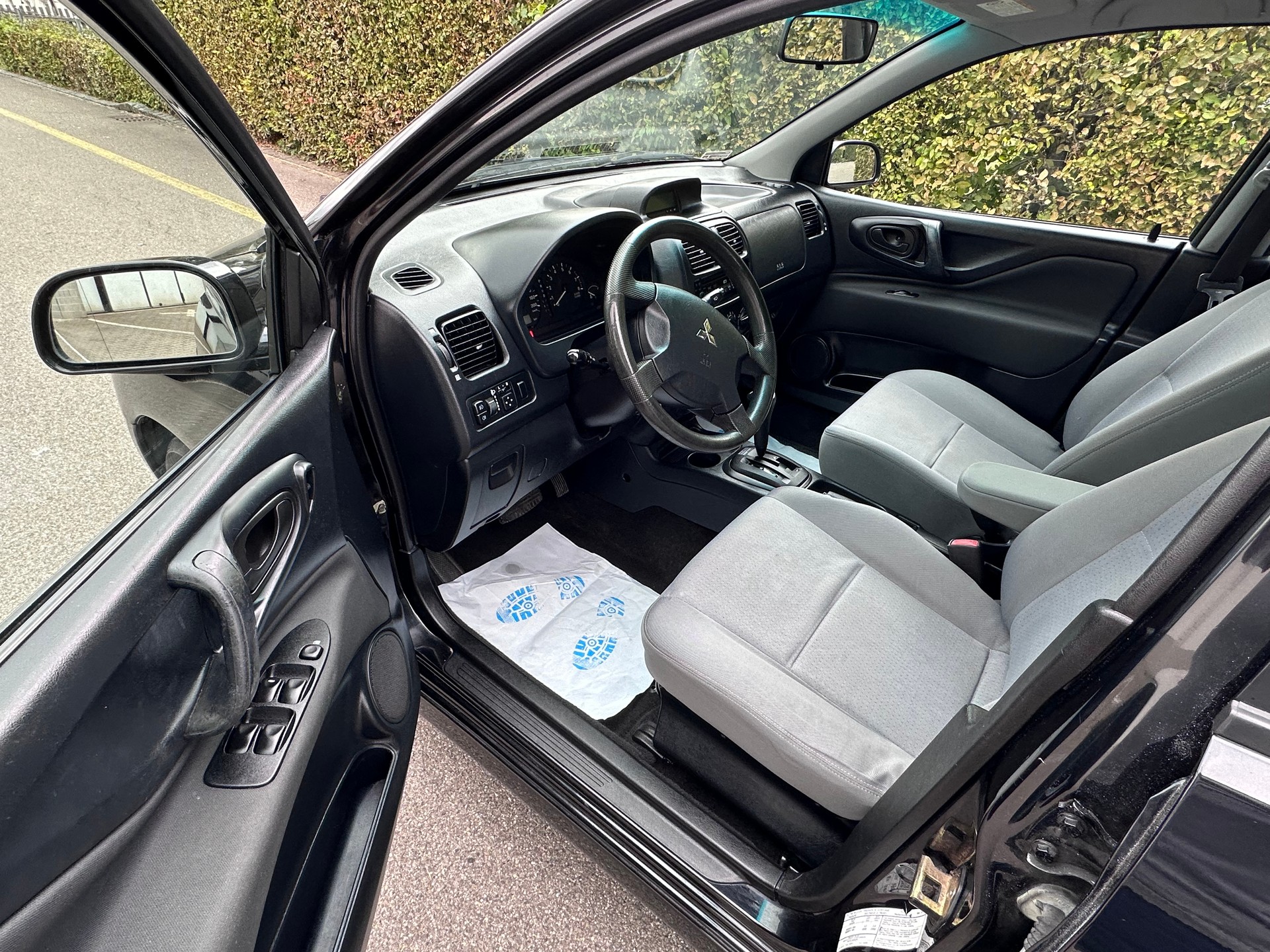 MITSUBISHI Space Star 1.8 16V Premium-image-6